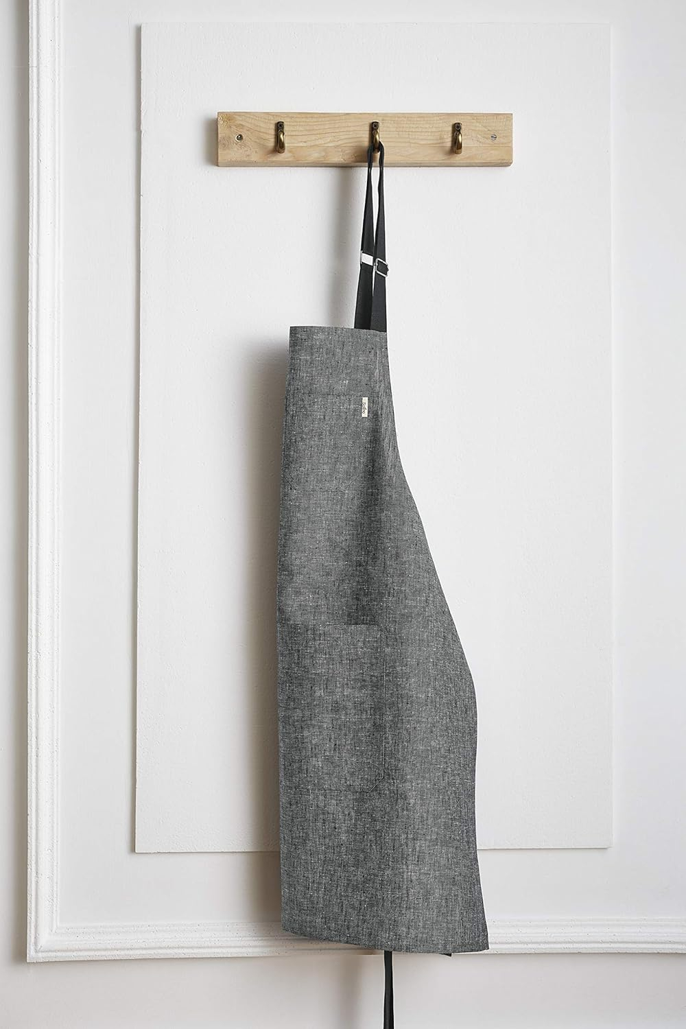 Solino Home Linen Kitchen Apron Black - 100% Pure Linen Bib Apron with Front Pockets for Men & Women - Handcrafted from European Flax