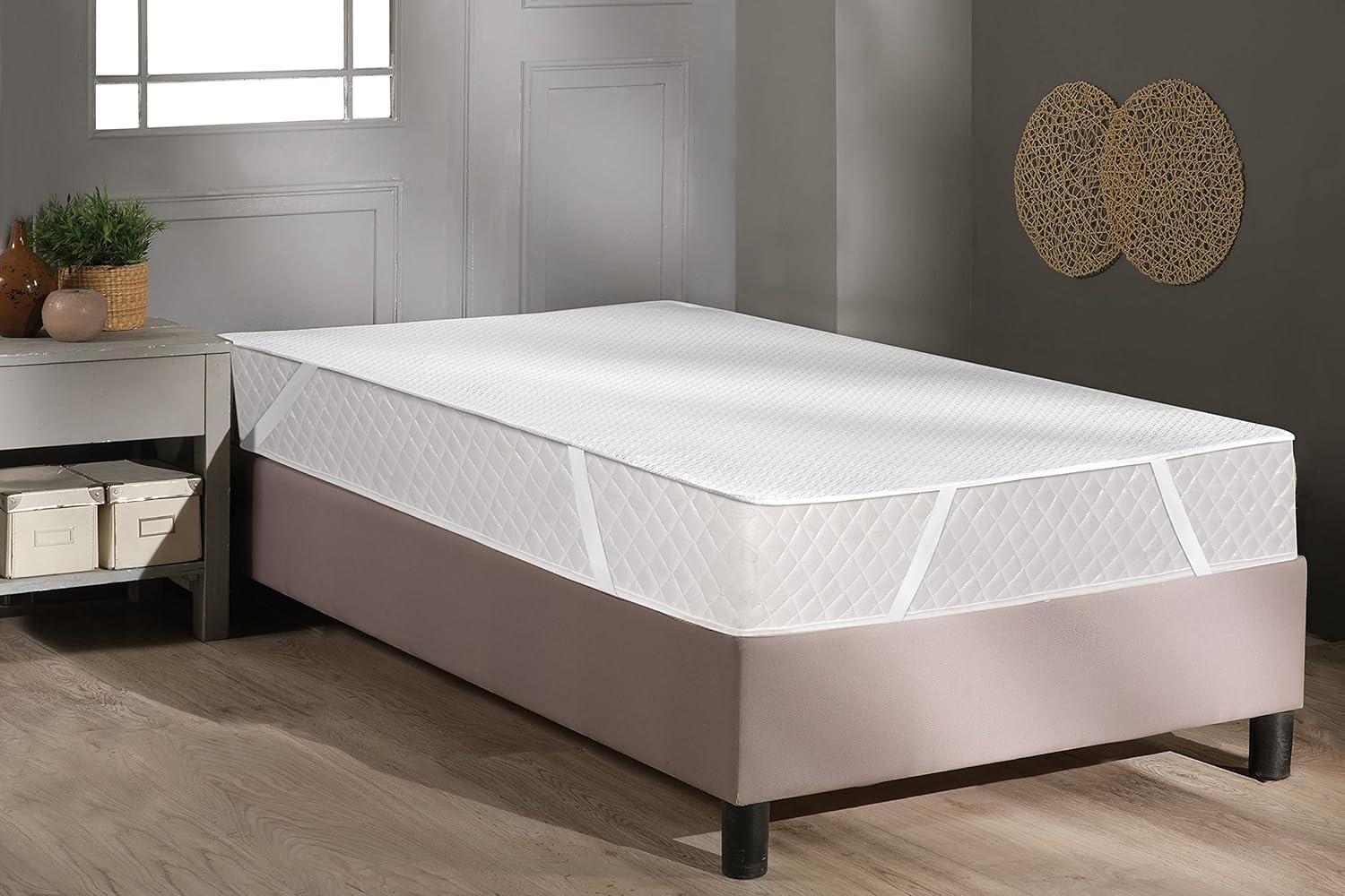 Mattress Protector Waterproof Breathable Sheet with Straps Fitted Bed Cover, Twin XL, by Ambesonne