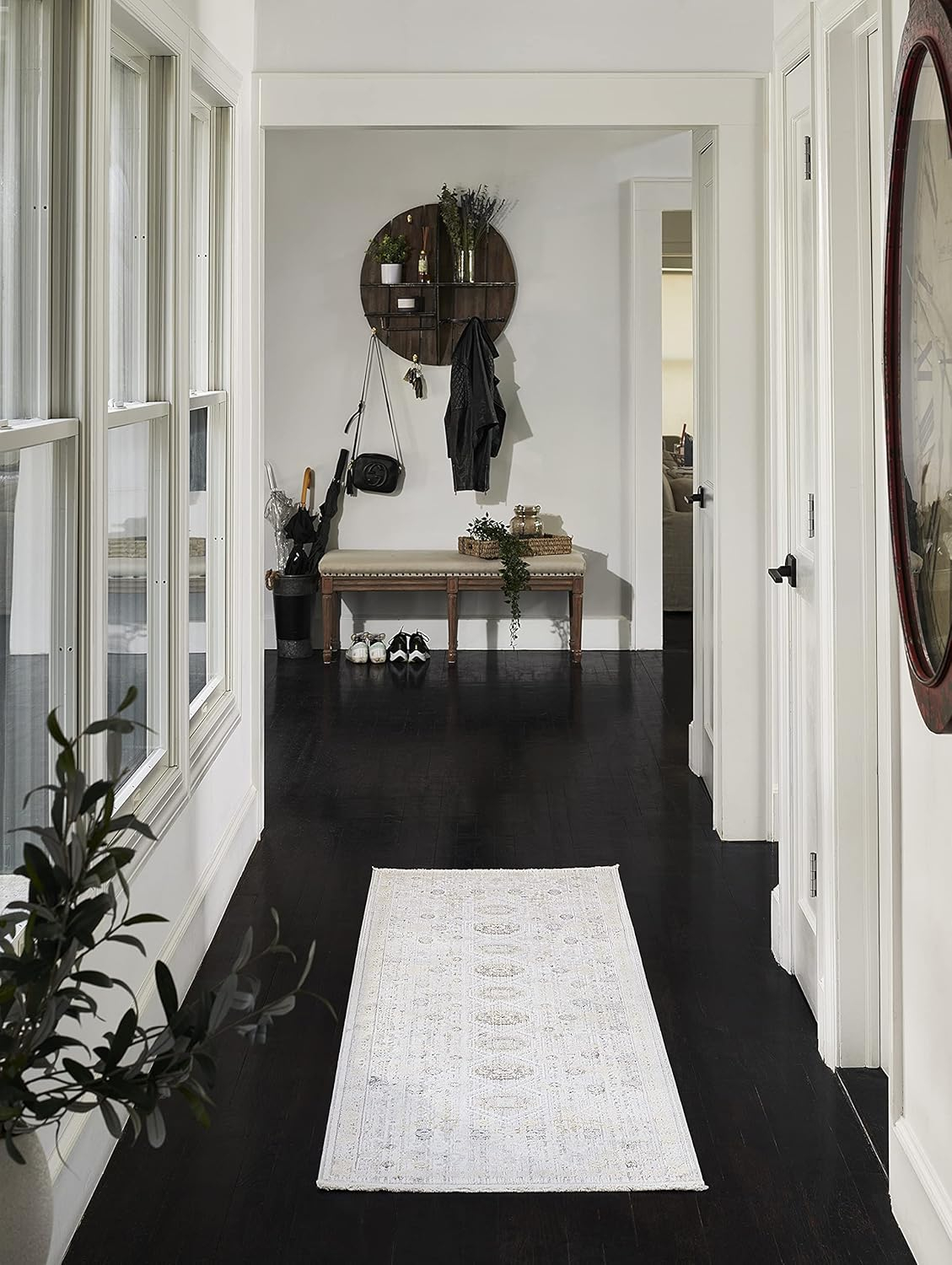 Momeni Cambridge Viscose and PES Traditional Grey Area Rug 3'11" X 5'5"