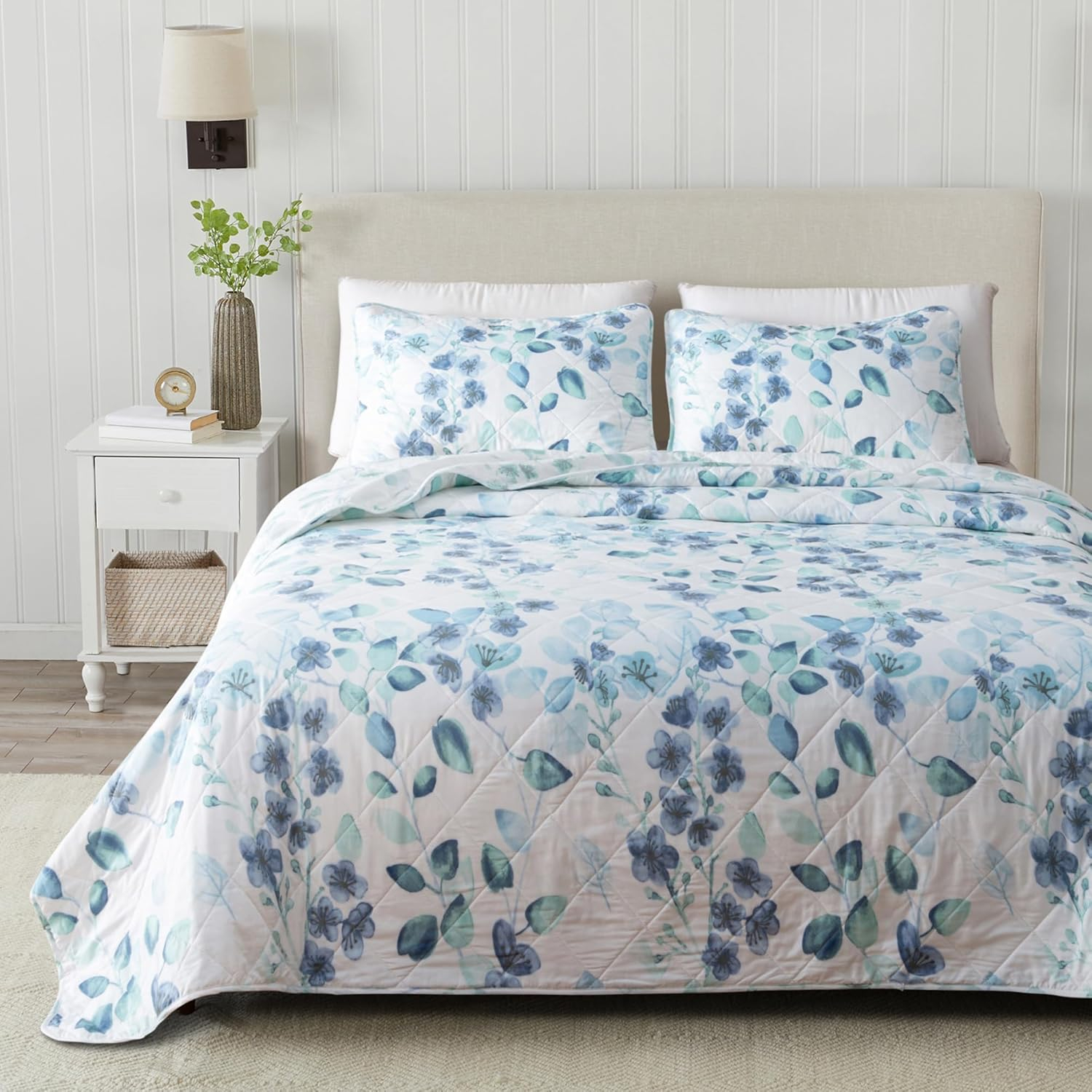 Great Bay Home Floral Reversible Reversible Quilt Set With Shams  (King, Miranda)