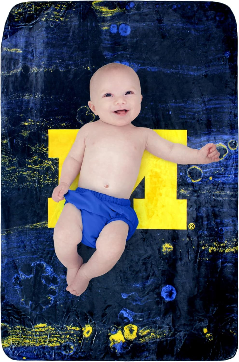 College Covers Everything Comfy Michigan Wolverines Color Swept Soft Throw Blanket, 30" x 40"