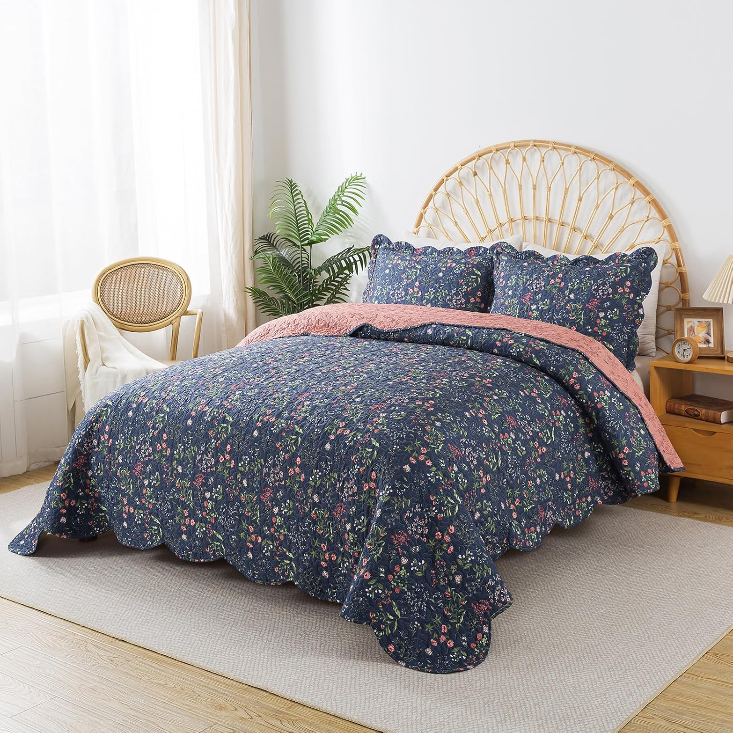Travan 3-Piece Quilt Set Quilted Bedspread Lightweight Coverlet Set Garden Style Floral Printed Oversized Quilted Bedding Set with Shams for All Season, Flower Sea, Queen Size