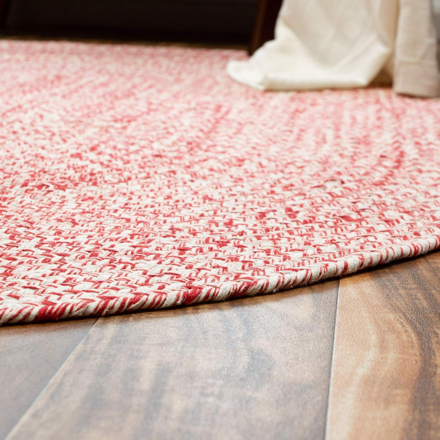 Leslie Country Red & White Area Rug Oval 8' x 10' Oval