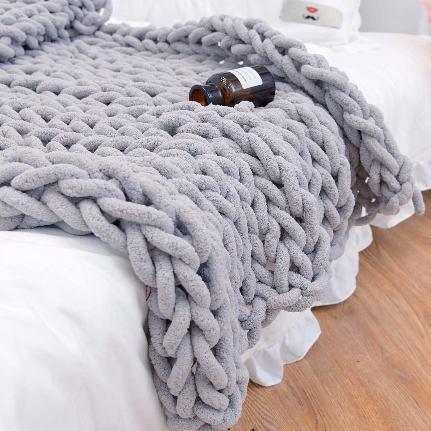 Chunky Knit Blanket Throw 48"*71", Hand Knitted Warm Chenille Throw Blanket, Home Decor Soft Thick Yarn Cable Knit Blanket,Soft Breathable Fleece Banket Christmas for Couch Bed Sofa Best Gift (Gray)