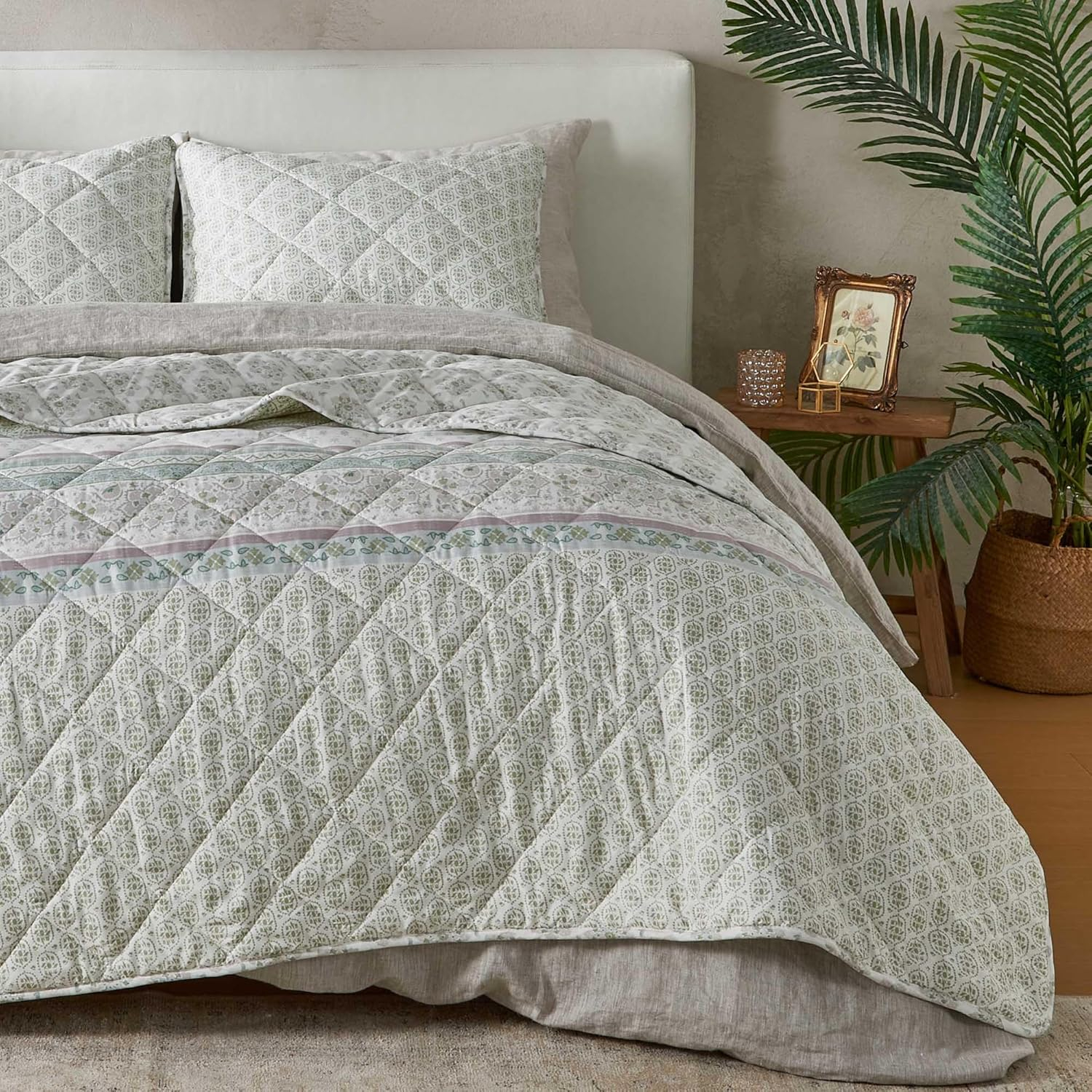 Vintage Comfort Reversible Coastal Design 3 Piece Quilt Set with Shams, King