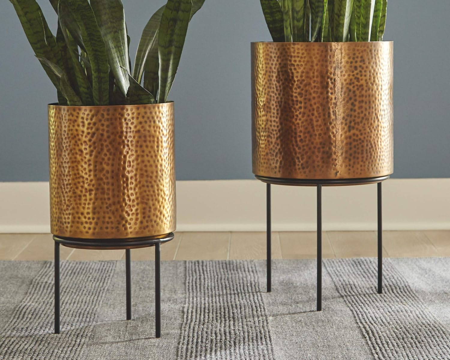 Abinayan Metal Pot Planter