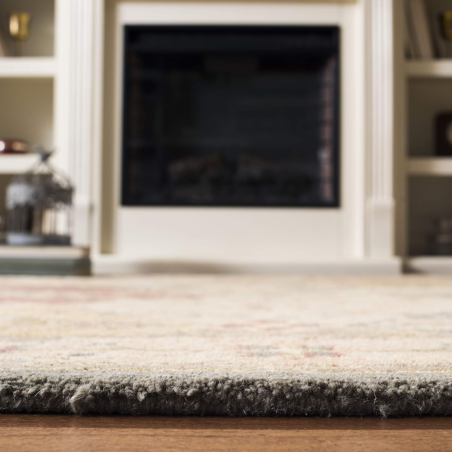 SAFAVIEH Antiquity Collection 2' x 3' Multi / Beige AT316A Handmade Traditional Oriental Premium Wool Accent Rug