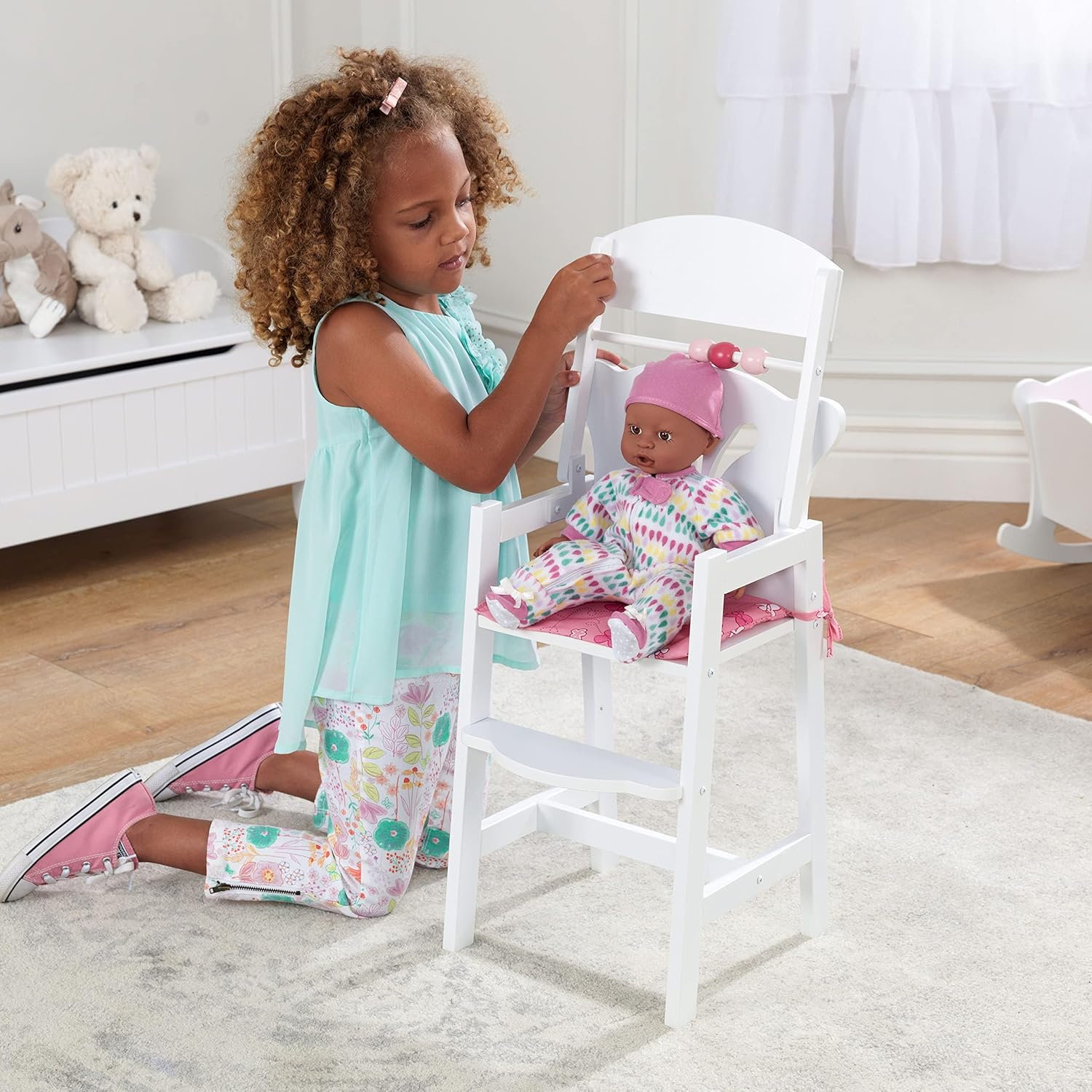 KidKraft Lil' Doll Wooden High Chair, Furniture for 18-Inch Dolls, with Fabric Seat Pad