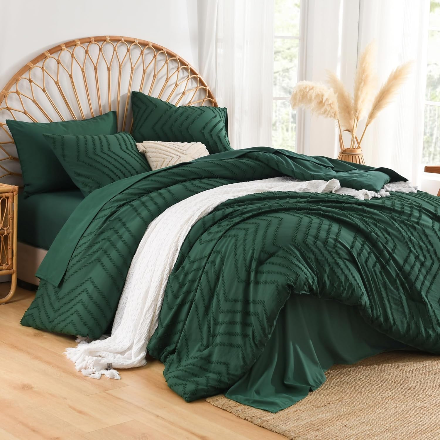 Andency Emerald Dark Green Comforter Set Full, Bed in a Bag 7 Pieces Boho Tufted Bedding Set, All Season Bed Sets with 1 Comforter, 2 Pillow Shams, 2 Pillowcases, 1 Flat Sheet, 1 Fitted Sheet
