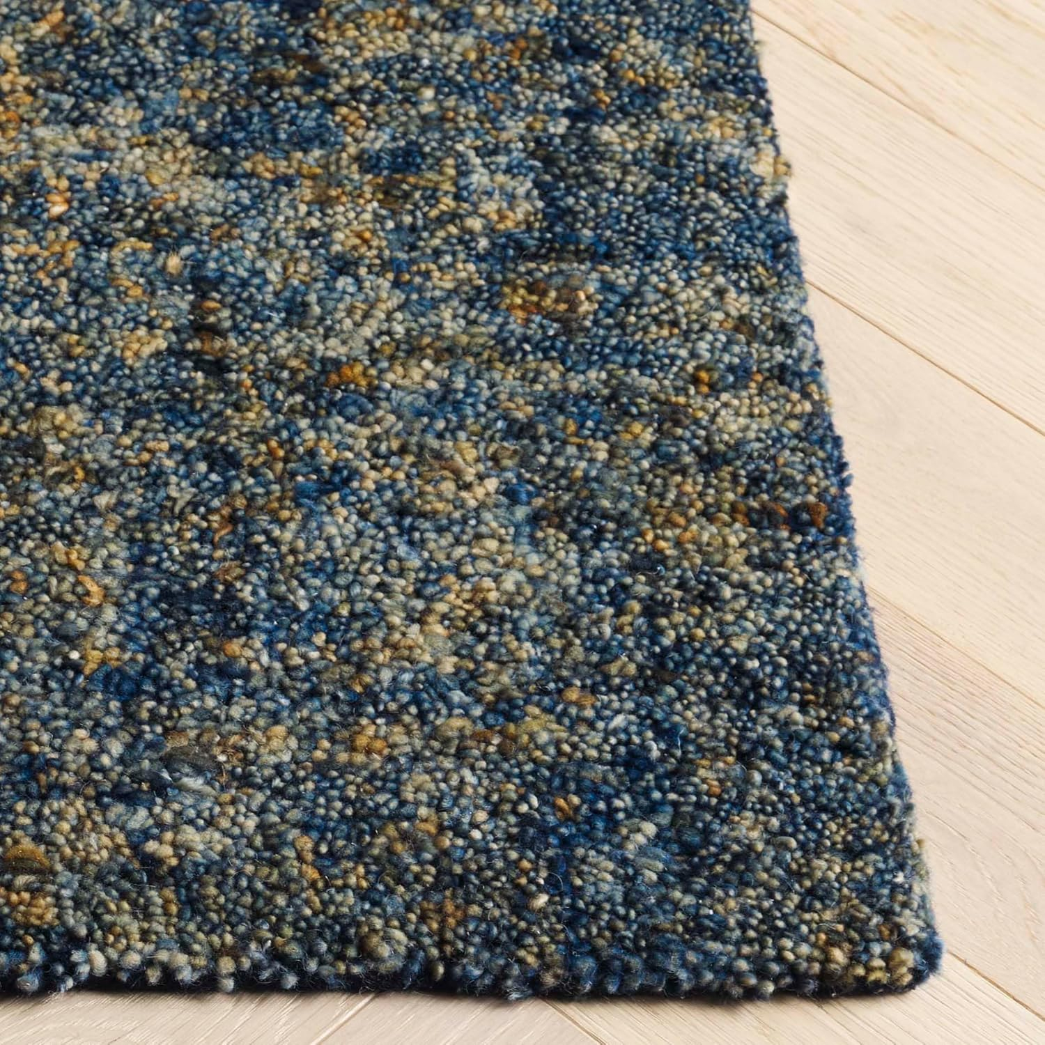 Handmade Green Wool and Synthetic 8' x 10' Area Rug