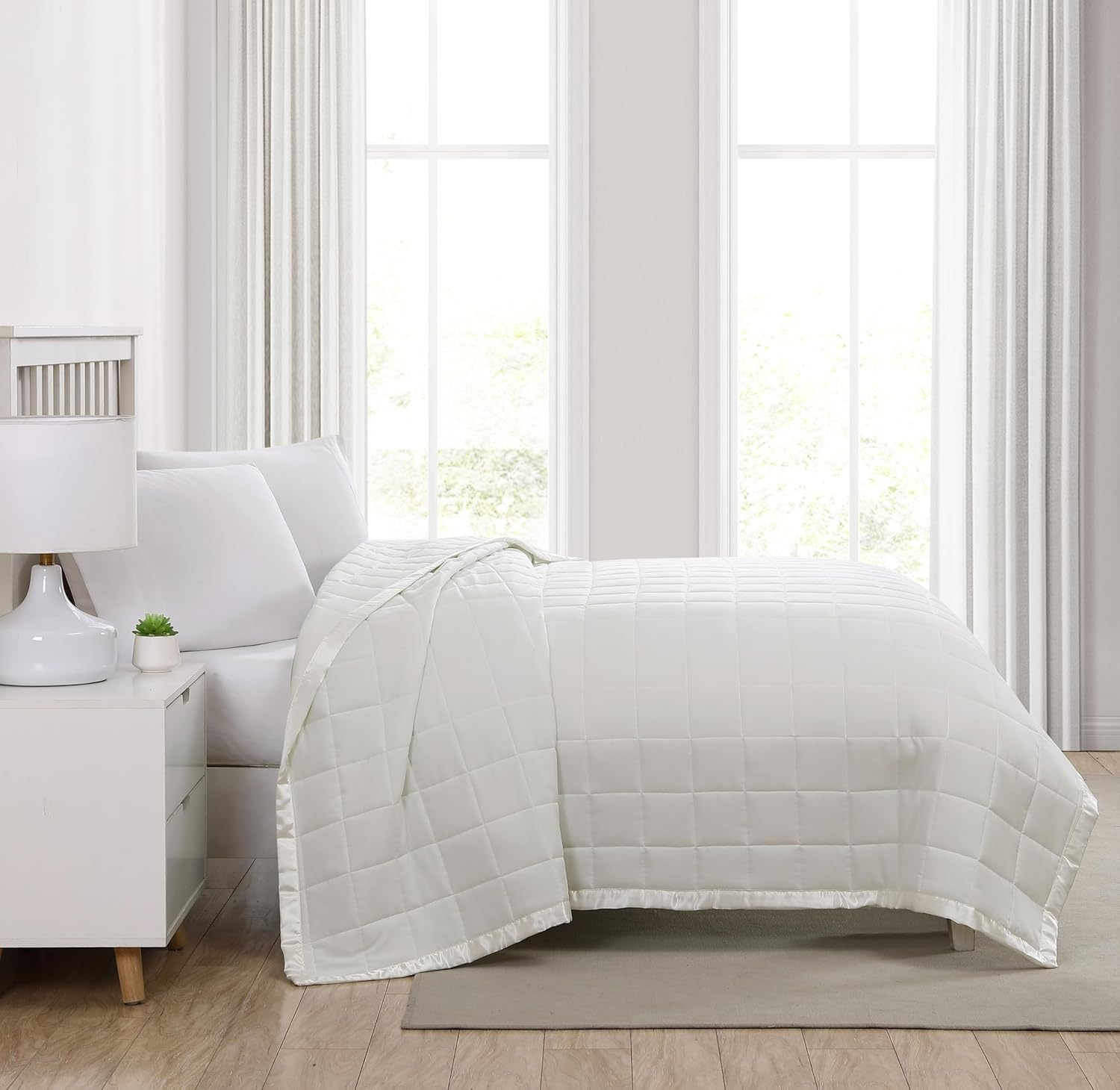 Ivory King Size Polyester Down Alternative Blanket