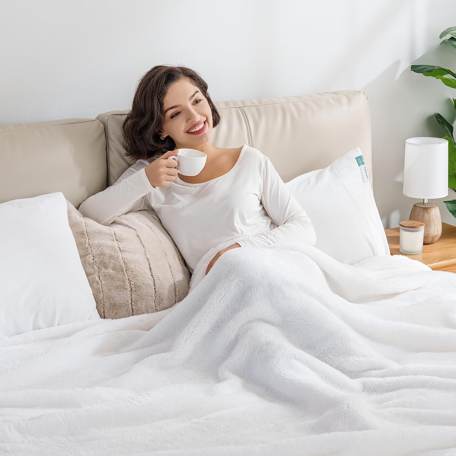 King Size True White Extra-Fluffy Plush Blanket