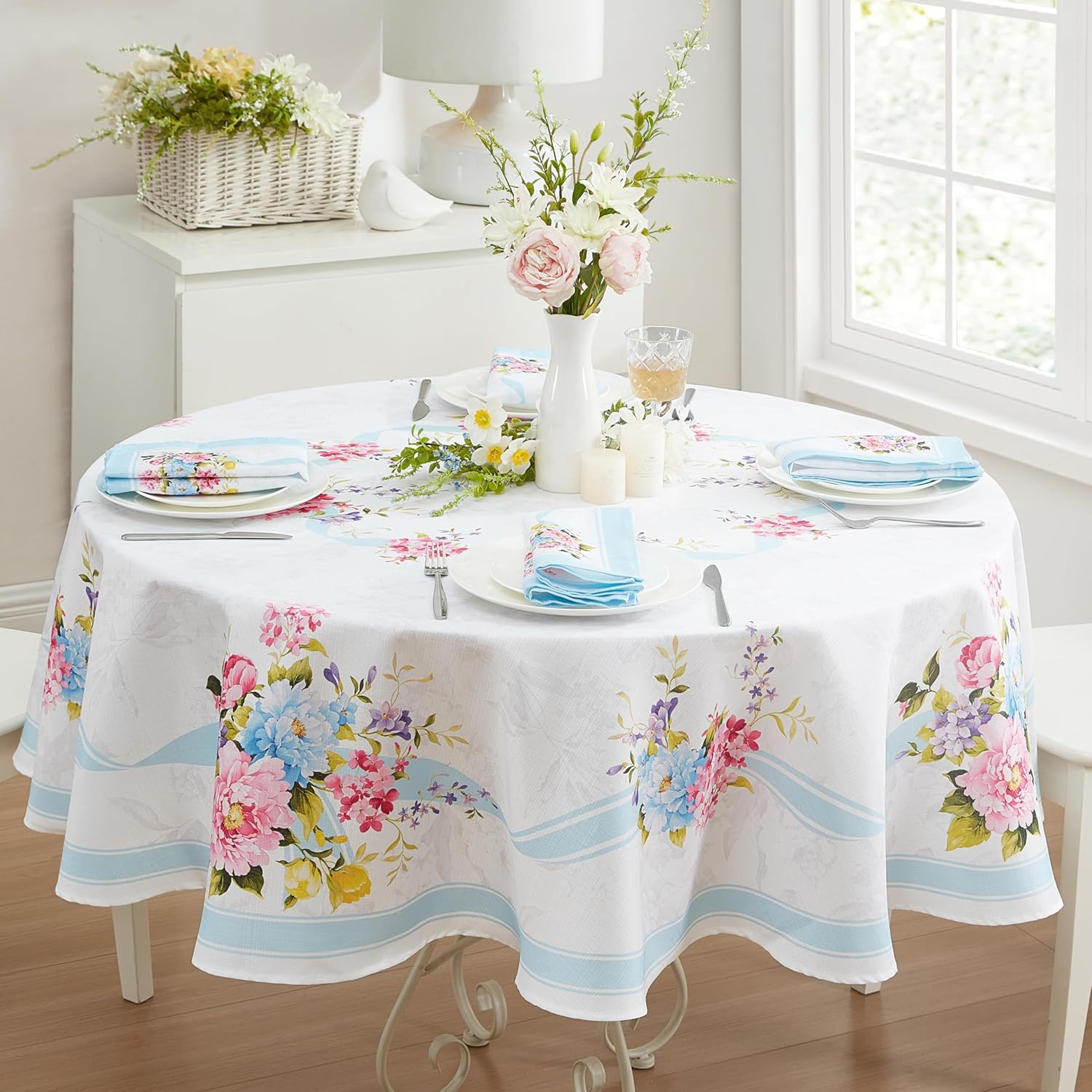 Rose Cottage Engineered Tablecloth - Multicolor - 70" Round - Elrene Home Fashions