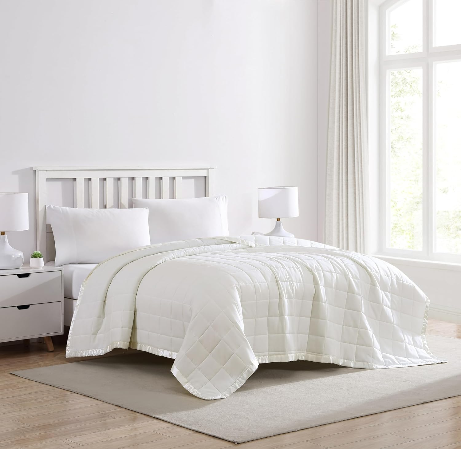 Ivory King Size Polyester Down Alternative Blanket