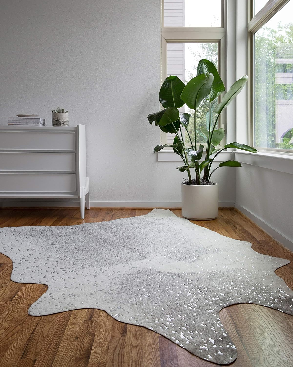 Loloi II Bryce Faux Cowhide Grey / Silver Area Rug