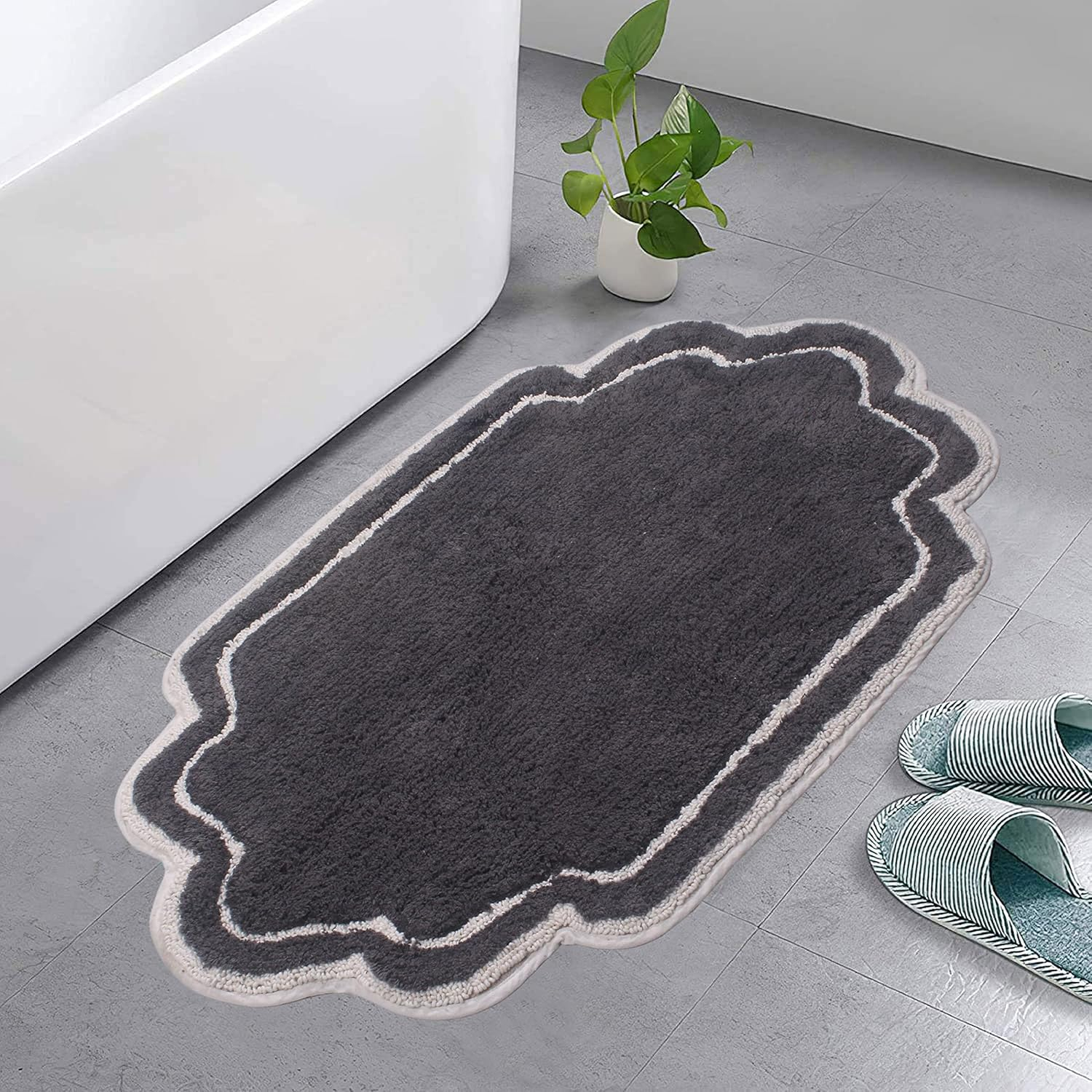 Modern Fluffy Tufted Cotton Bath Mat 21" x 34" in Dark Gray