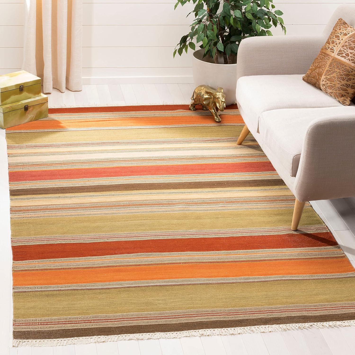 SAFAVIEH Striped Kilim STK317A Handwoven Green Rug