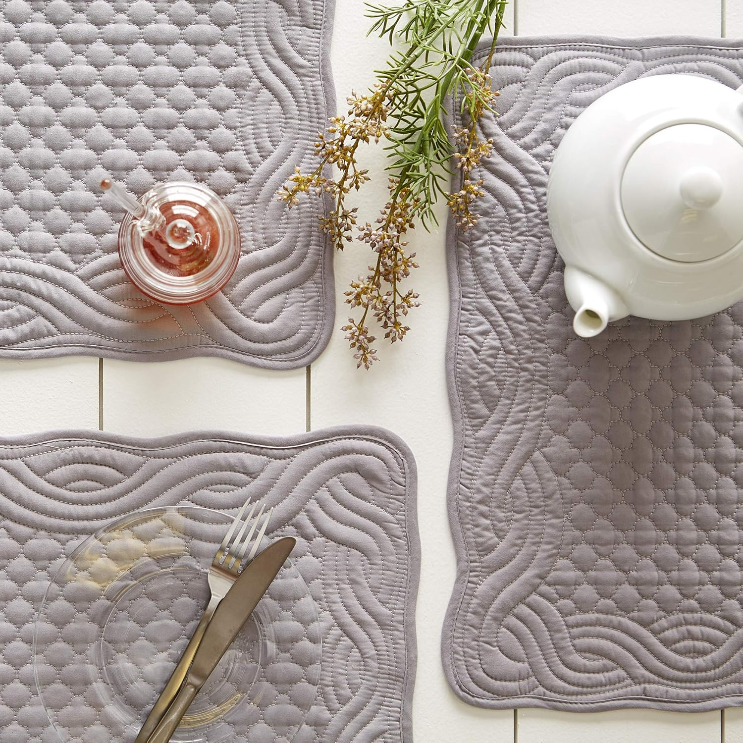 DII Gray Quilted Farmhouse Placemat (Set of 6)