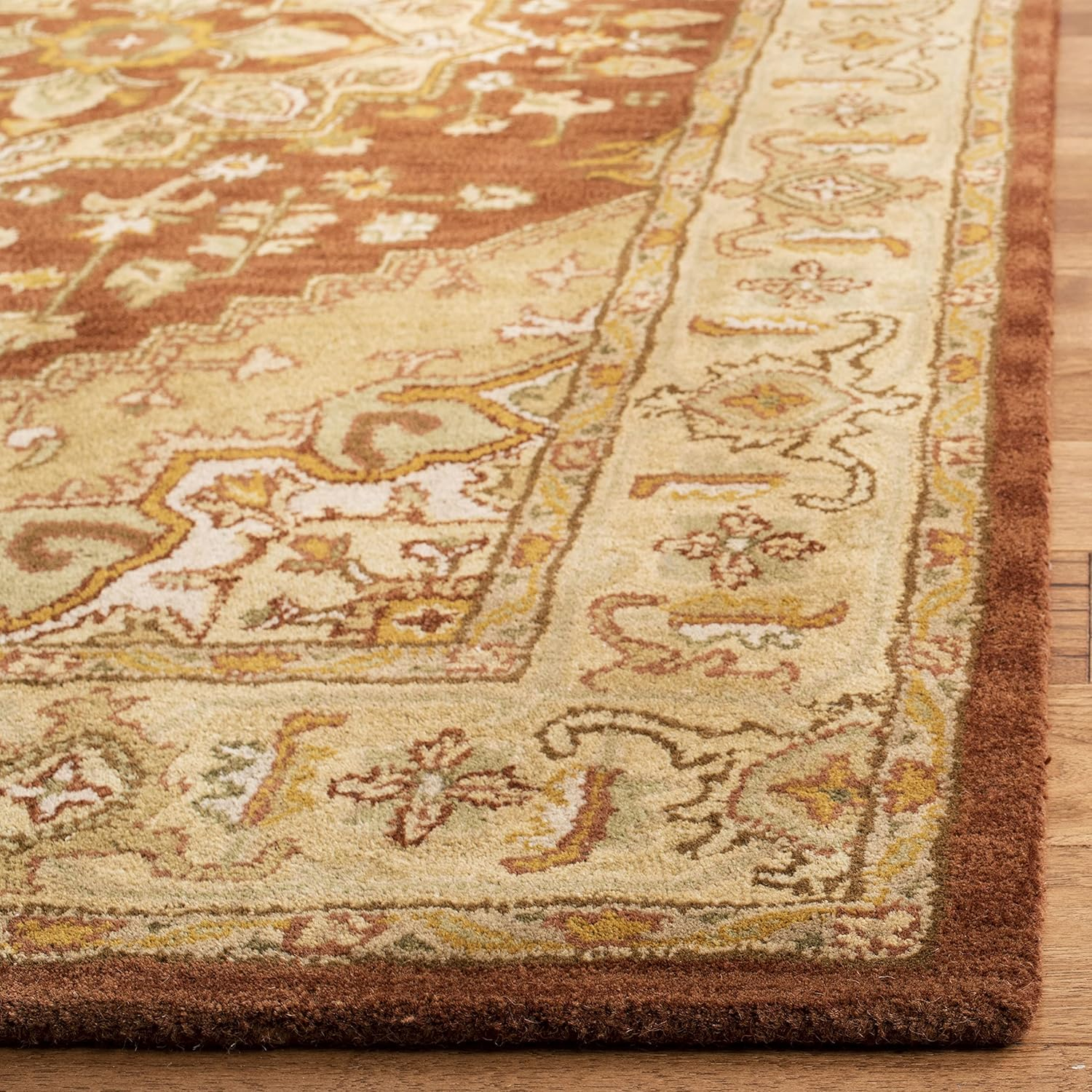 SAFAVIEH Heritage Sheila Traditional Wool Area Rug, Rust/Gold, 2'3" x 4'