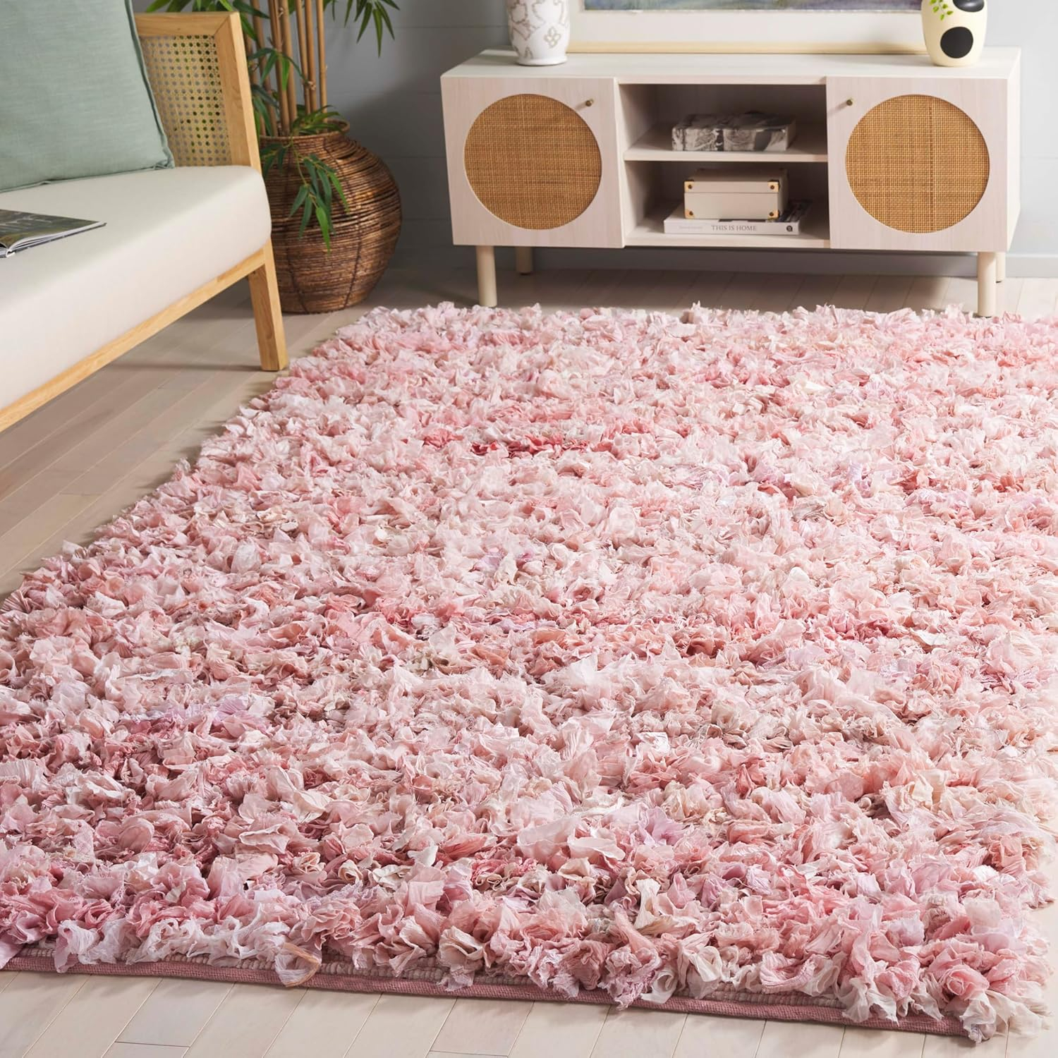 SAFAVIEH Glen Solid Plush Shag Area Rug, Pink, 6' x 9'