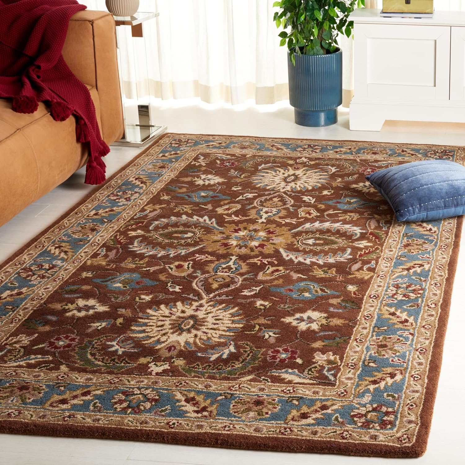 Luscious Blue Heritage 4' x 6' Hand-Tufted Wool Area Rug