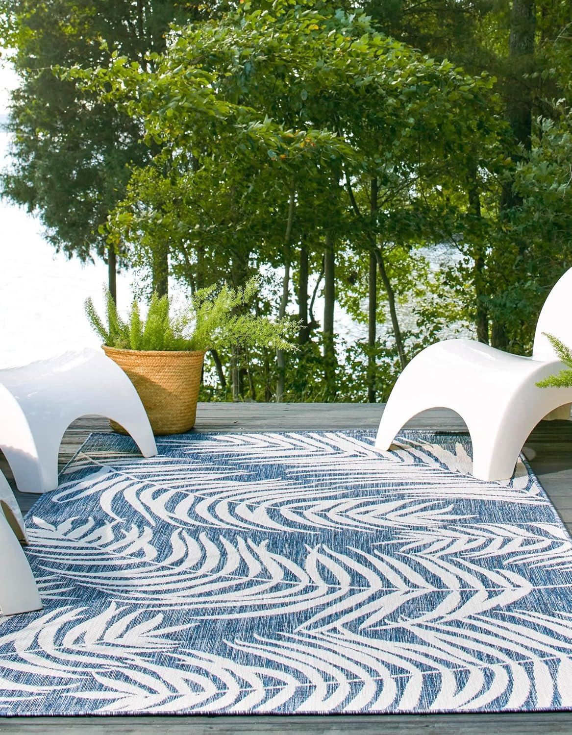 Unique Loom Outdoor Botanical Collection Area Rug - Palm (6' 1" x 9' Rectangle, Blue/ Navy Blue)
