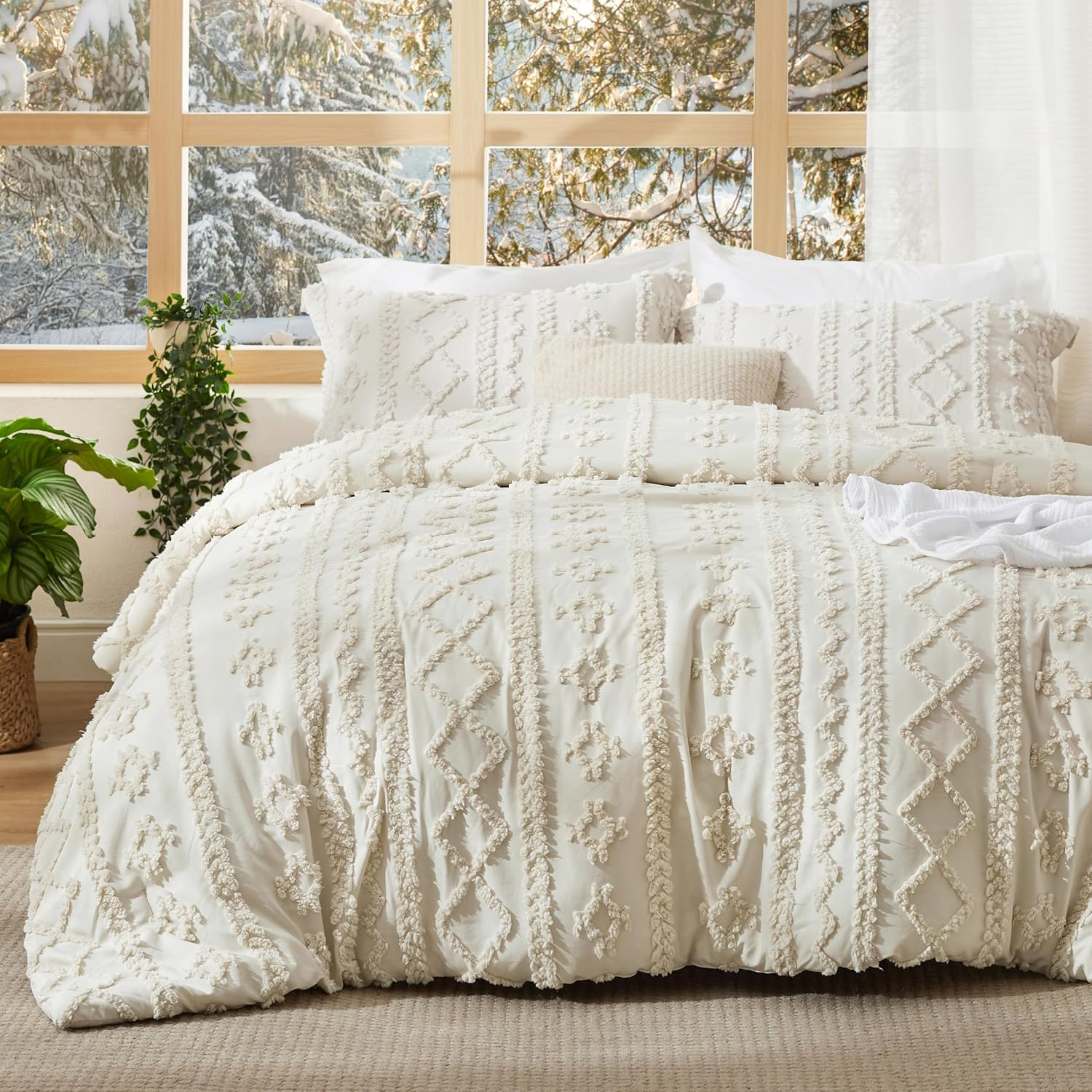 Bedsure Tufted Boho Comforter Set California King - Bright White Boho Bed Set, GentleSoft™ 3 Pieces Farmhouse Shabby Chic Embroidery Bedding, Gifts for Woman, Soft Jacquard Comforter for All Seasons