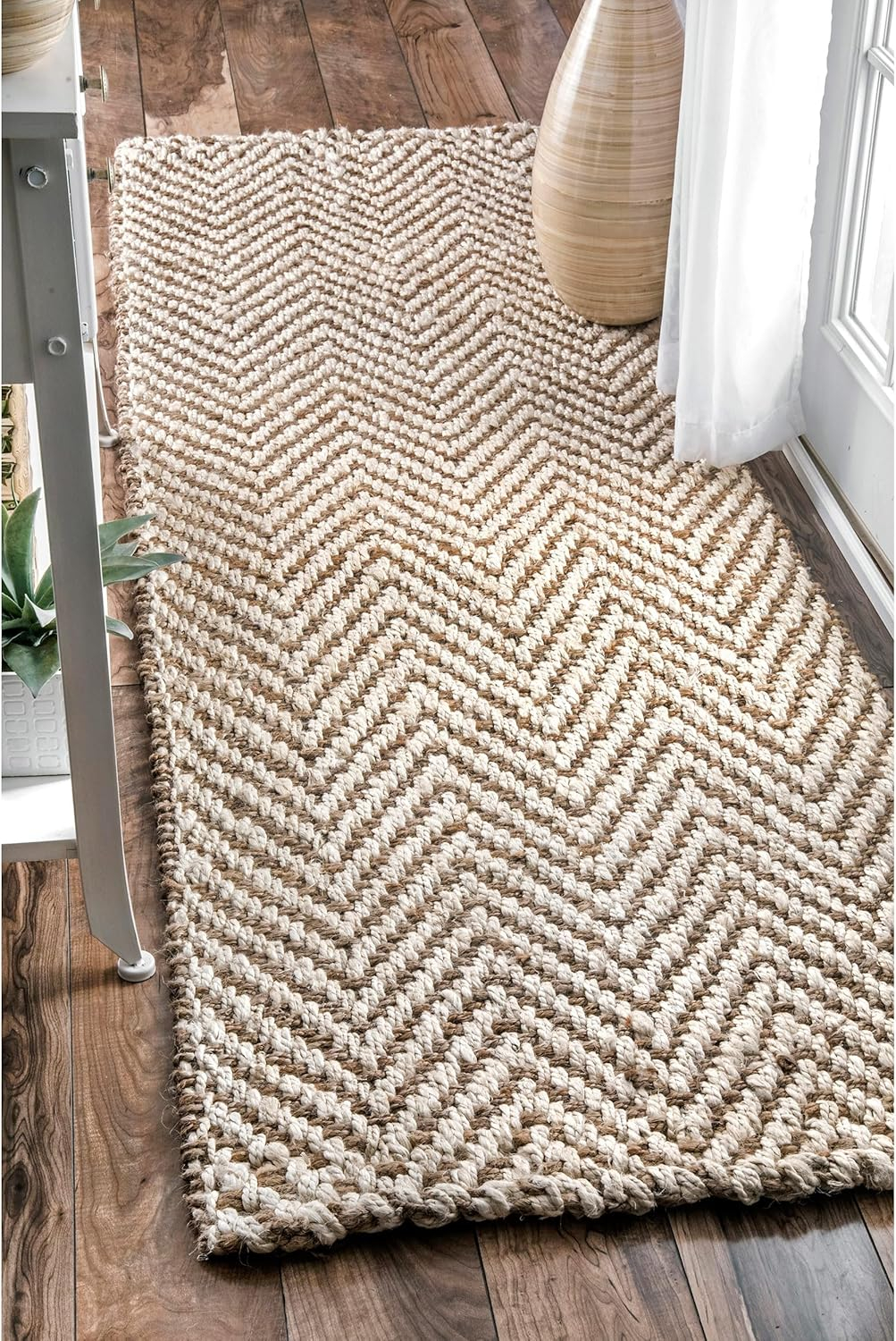 nuLOOM Vania Chevron Jute Area Rug, 2' 6" x 6', Off White
