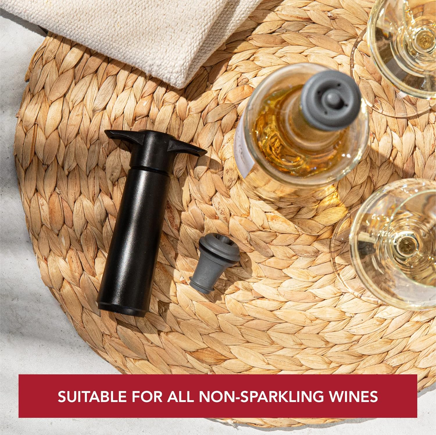 Black Plastic Wine Saver Pump with Vacuum Stoppers