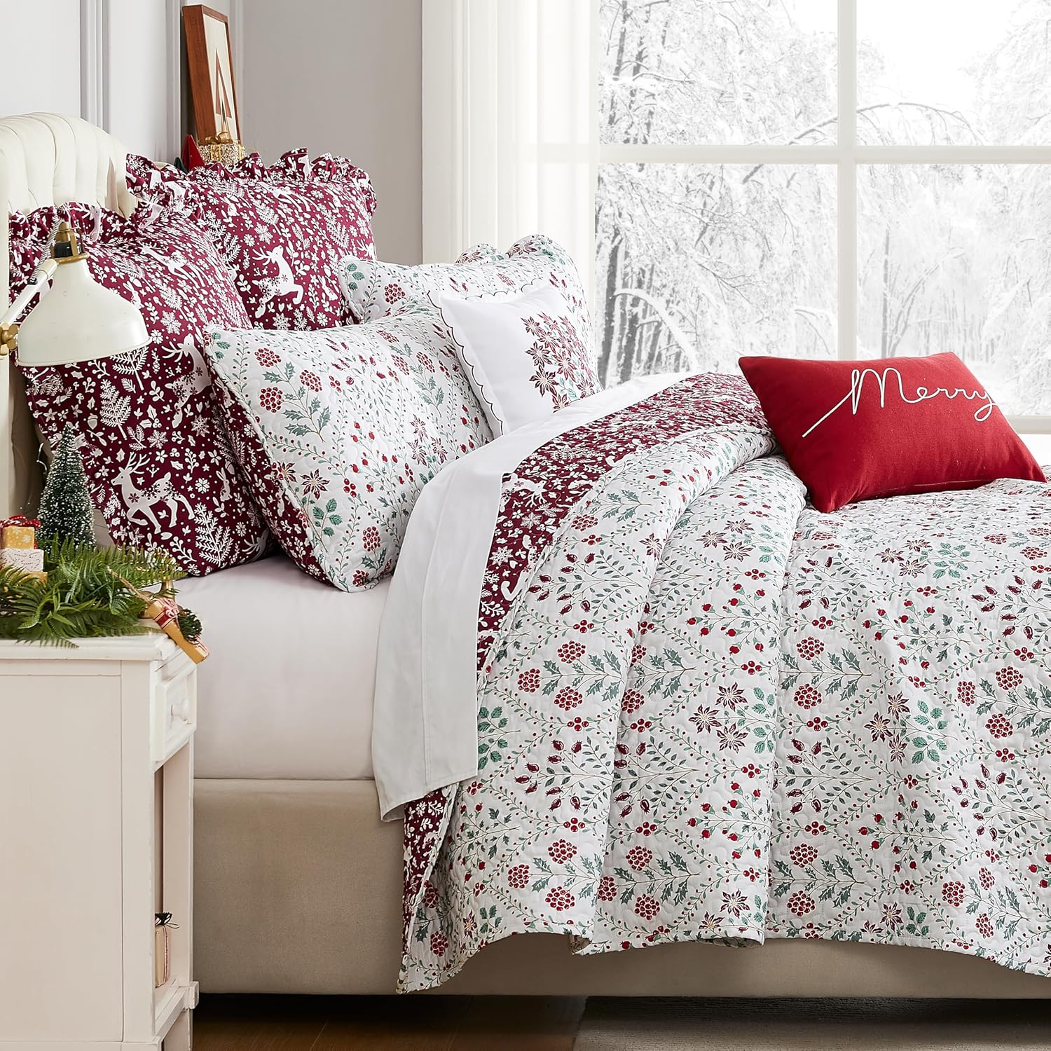 Full/Queen Red and Cream Reversible Microfiber Christmas Quilt Set