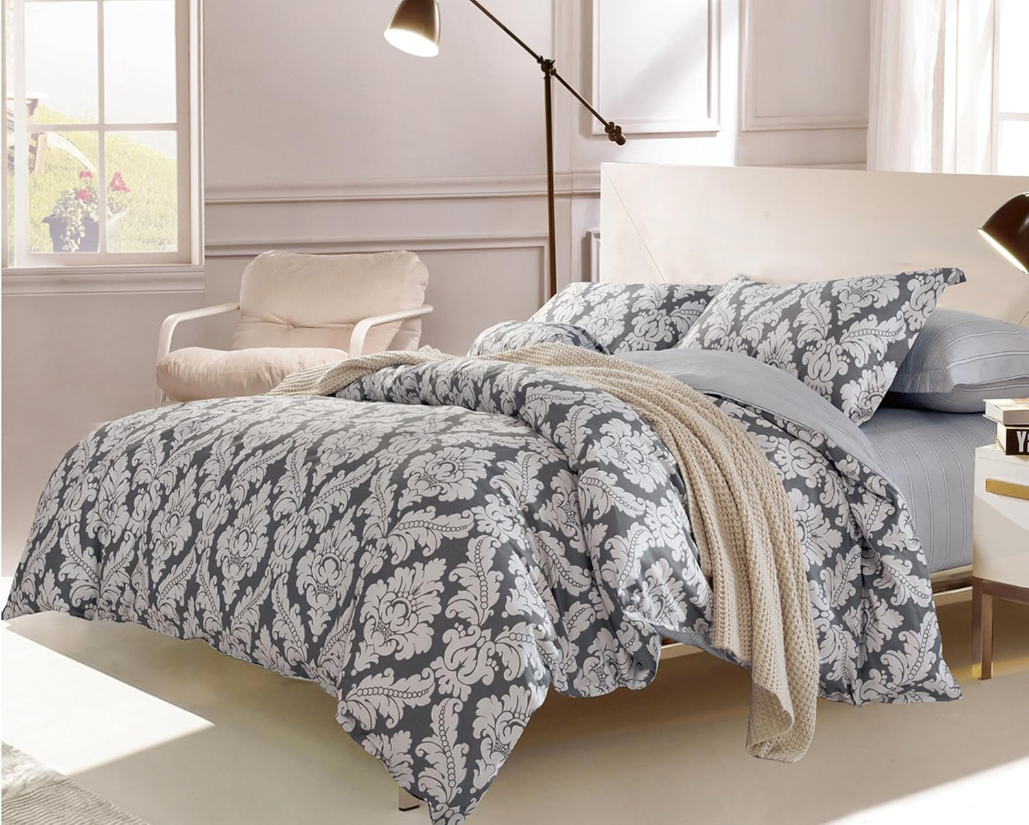 Gray and White Cotton Medallion Queen Bedding Set