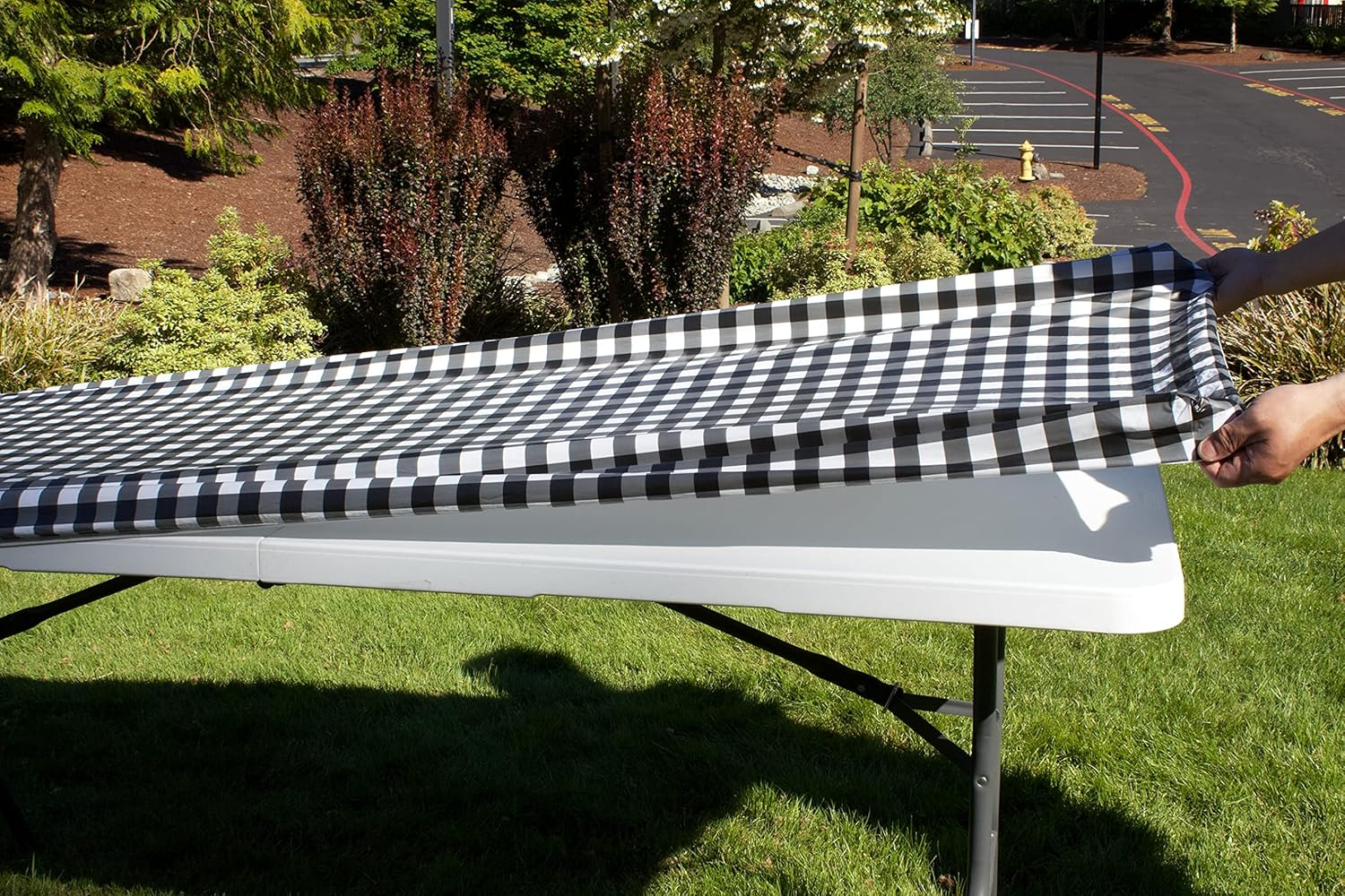 Rally Home Goods Indoor Outdoor Patio Round Fitted Vinyl Tablecloth, Flannel Backing, Elastic Edge, Waterproof Wipeable Plastic Cover, Beige Marble Pattern for 5-Seat Table of 36-42’’ Diameter