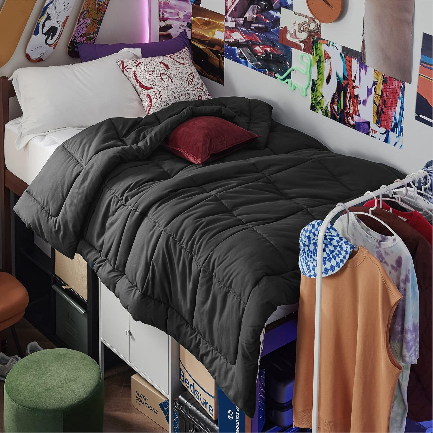 Bedsure Comforter Duvet Insert - Quilted Comforters Queen Size, All Season Duvet, GentleSoft Down Alternative Bedding, with 8 Tabs, Gifts for Women/Men, Black, Queen 88 x 88 Inches