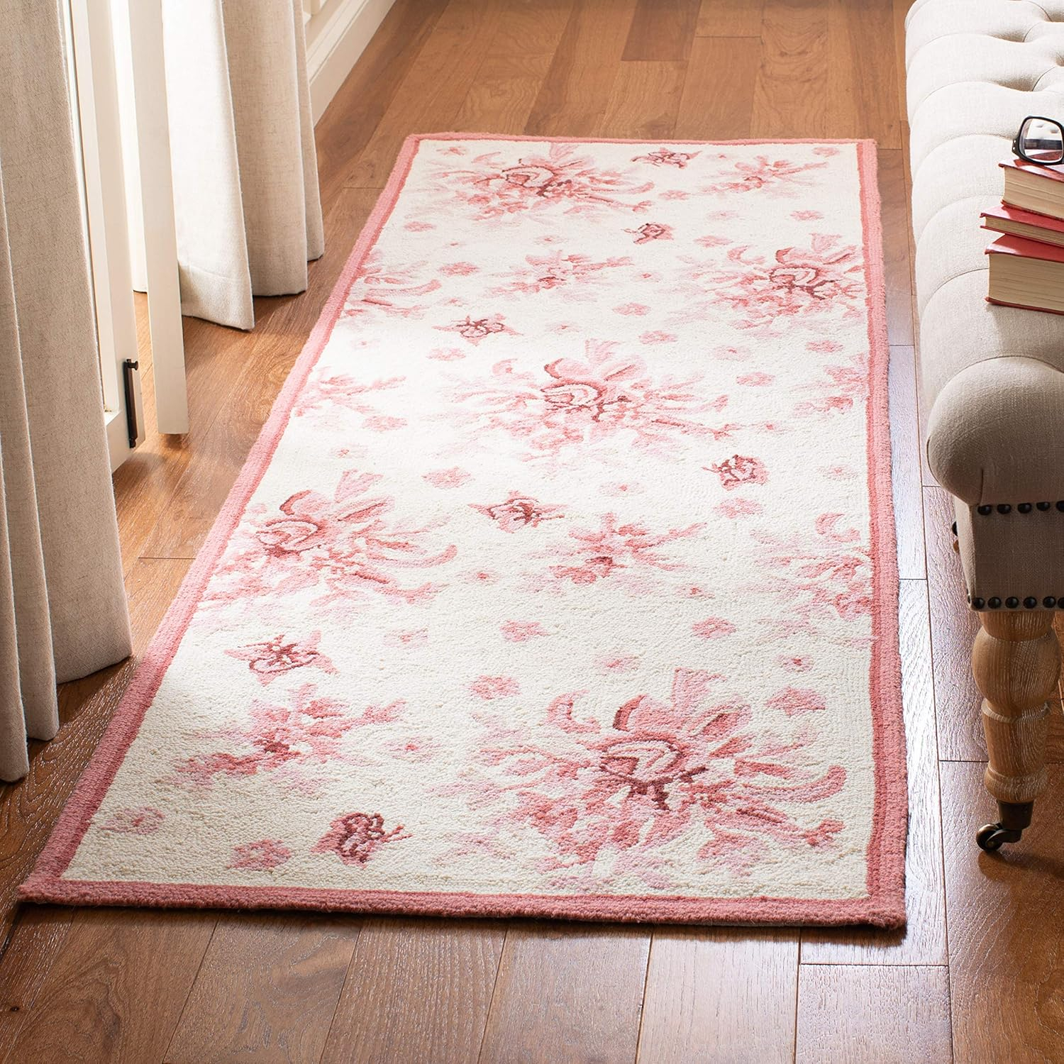 SAFAVIEH Chelsea Benedict Floral Wool Runner Rug, Ivory/Rose, 2'6" x 8'
