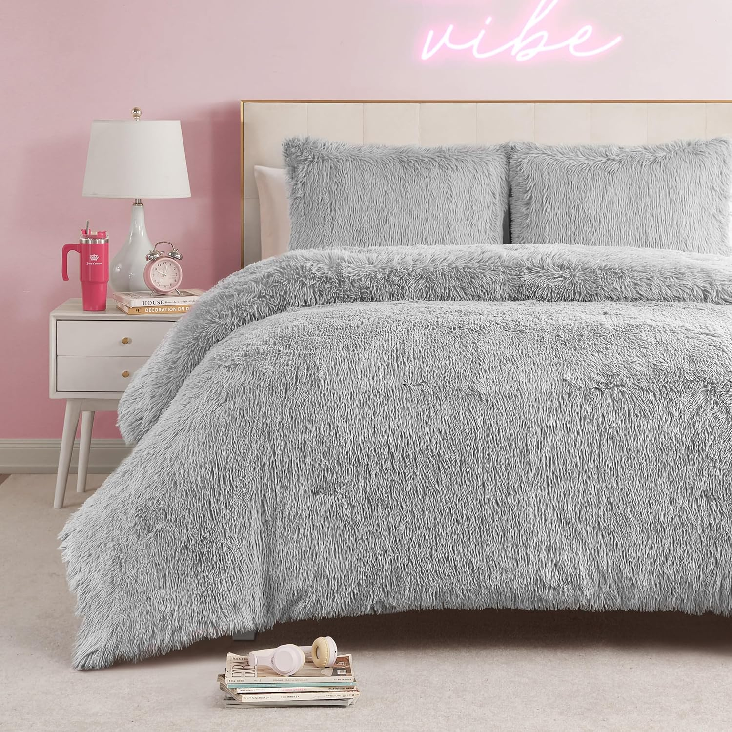 Luxurious Gray Faux Fur Full Comforter Set