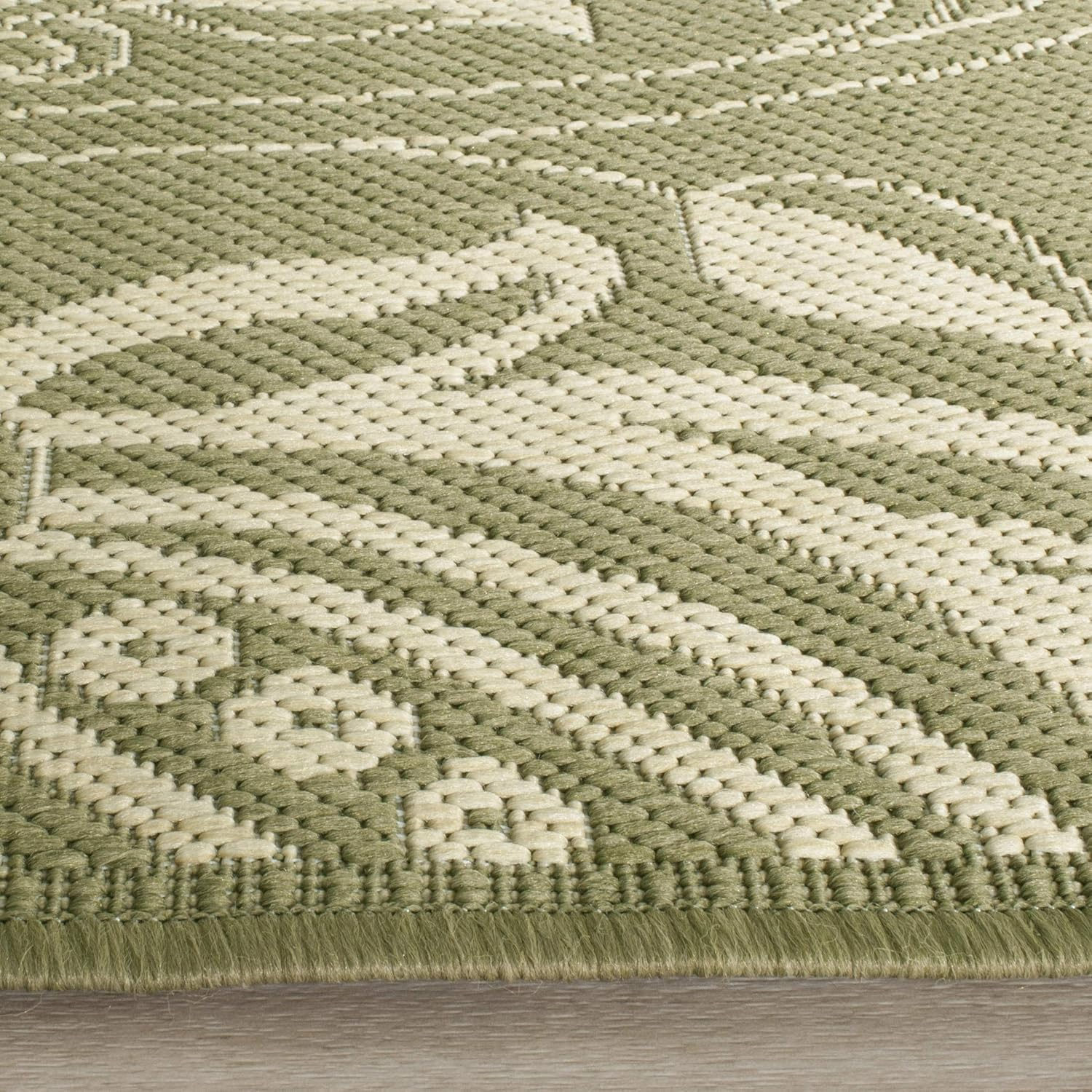 Safavieh Courtyard Crystal Floral Indoor/Outdoor Indoor/Outdoor Area Rug, 5'3" x 7'7", Olive/Natural