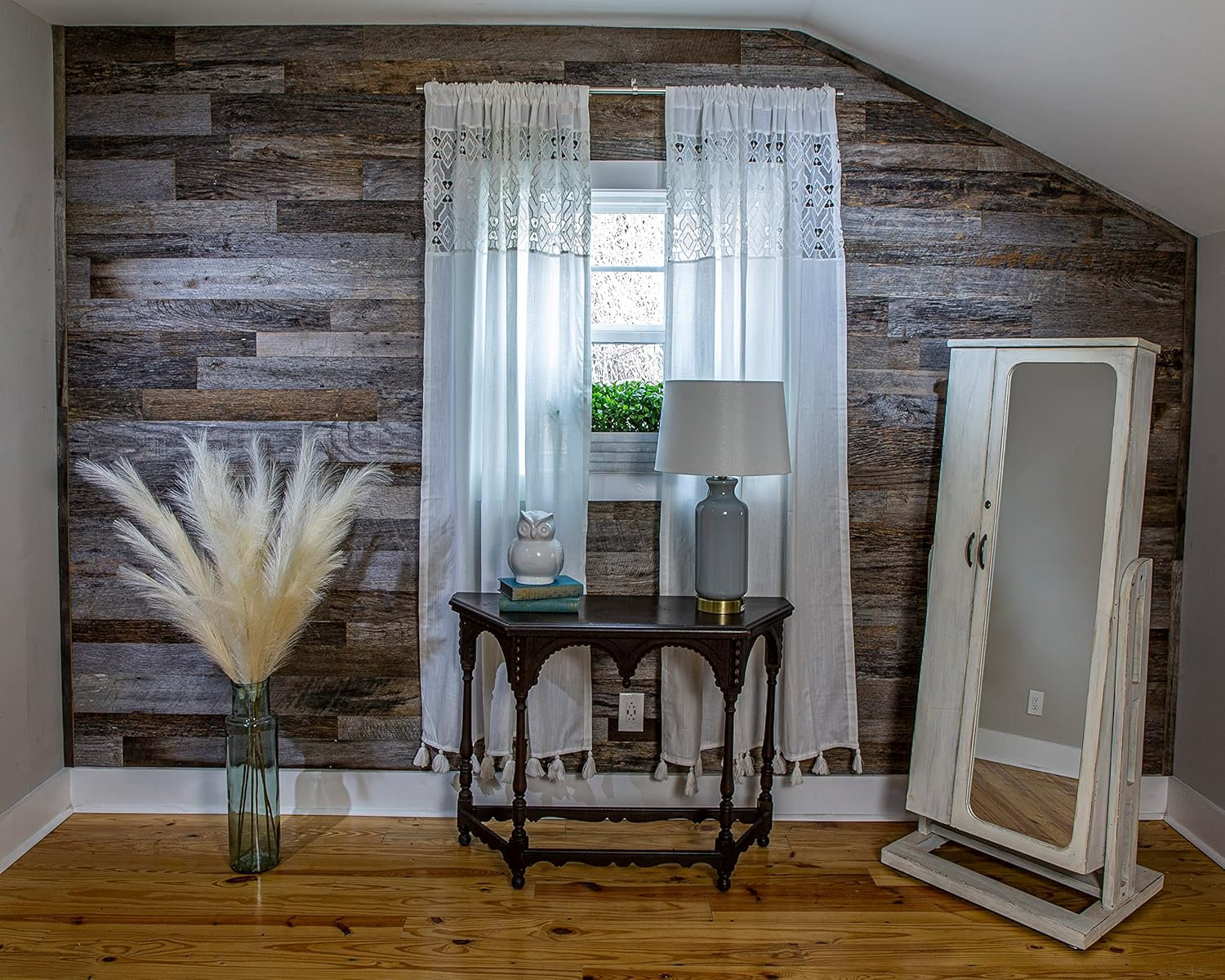Vintage Harvest Reclaimed Lumber Variable Length Barnwood Wall Paneling in Gray