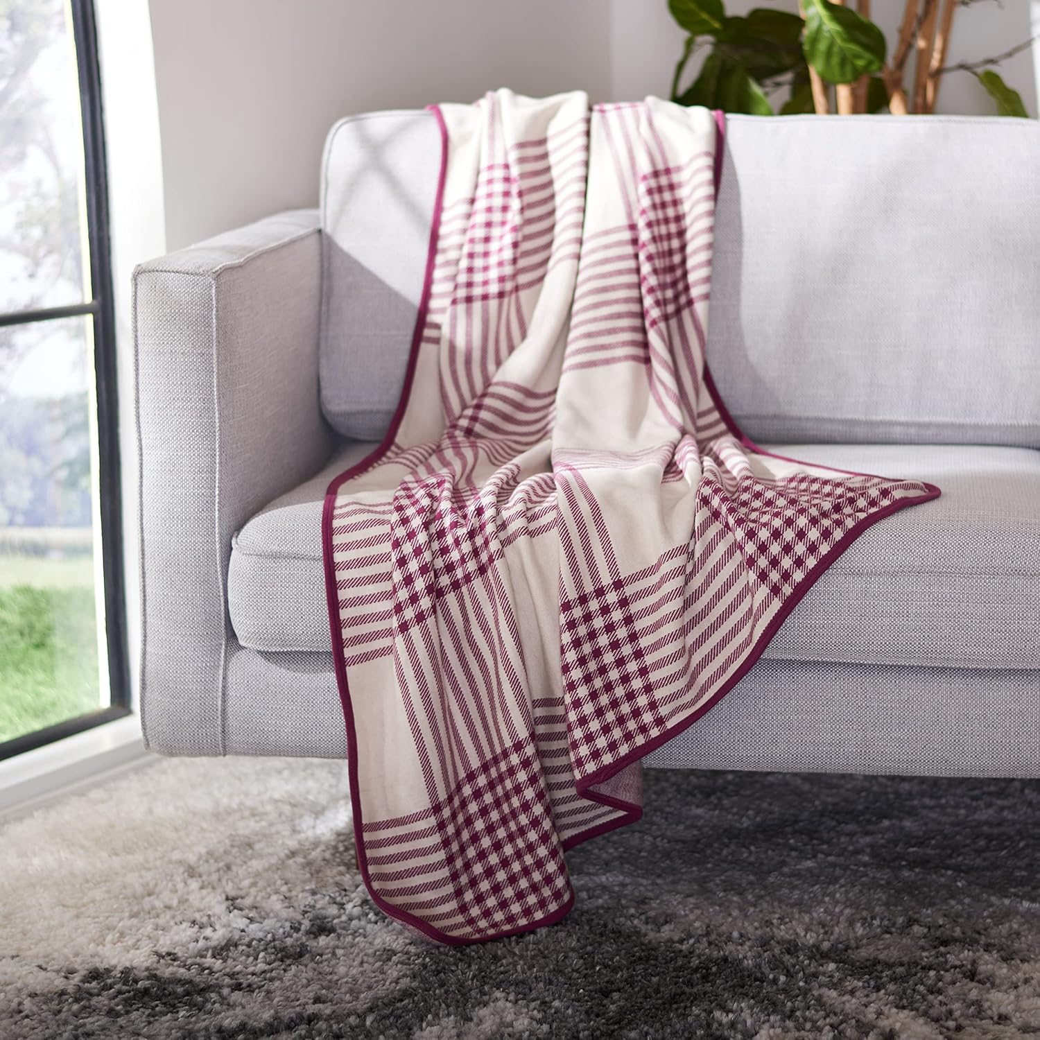SAFAVIEH Pyrus Throw Blanket Beige / Grey