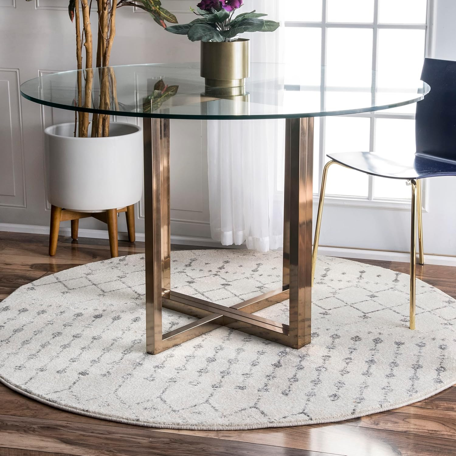Blythe Modern Moroccan Trellis 6 ft. Gray Round Rug
