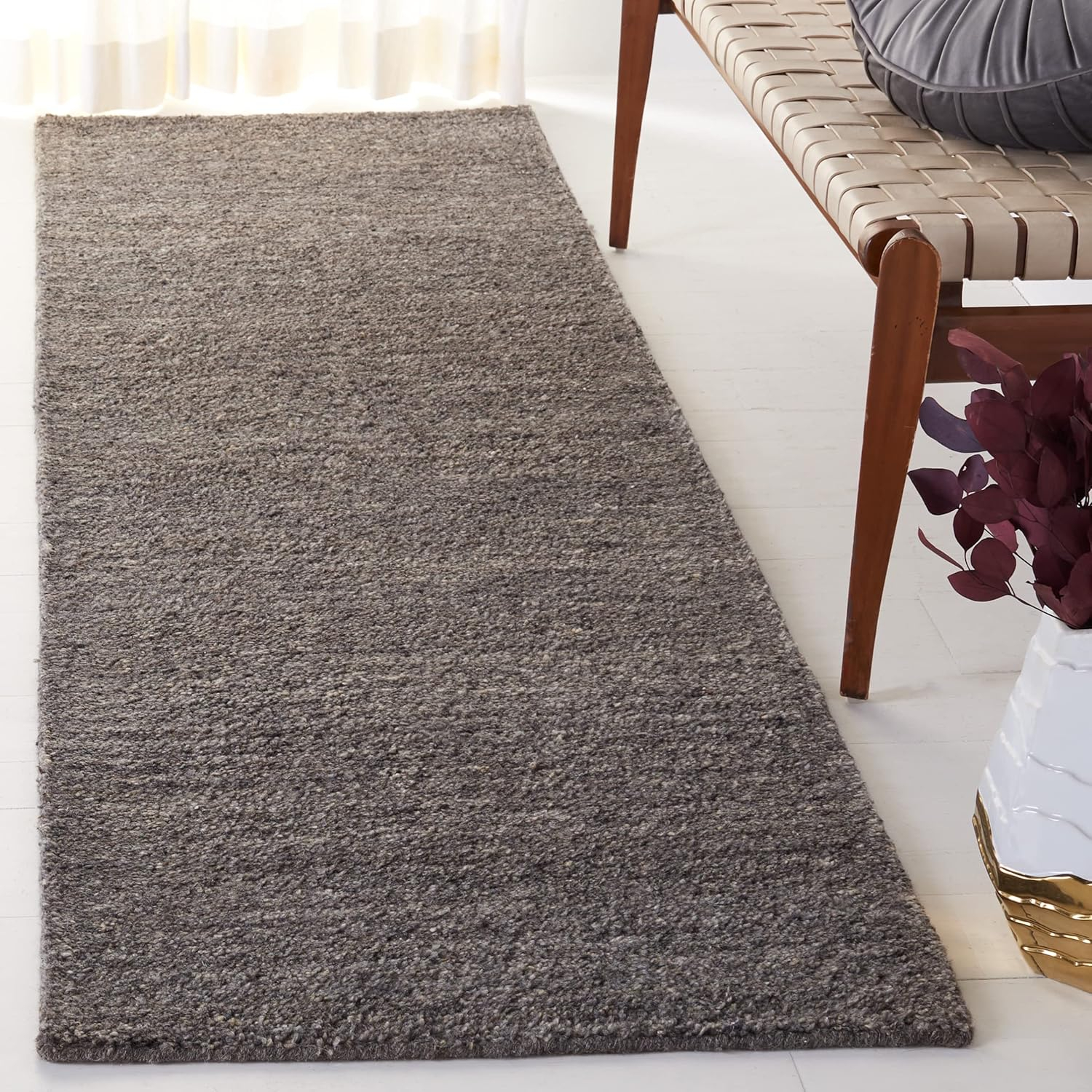 SAFAVIEH Himalaya Flanagan Solid Runner Rug, Grey, 2'3" x 8'