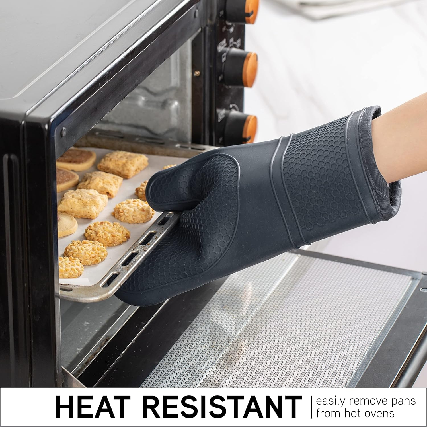 COOK WITH COLOR Silicone Oven Mitts- Heat Resistant Gloves with Soft Quilted Lining Oven Mitt Pot Holders for Cooking and BBQ, Black, Mitt Set