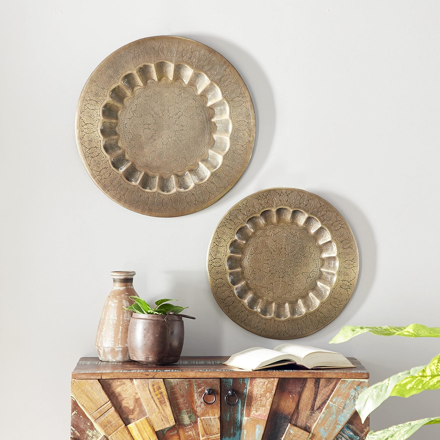 DecMode Indoor Bronze Metal Eclectic Wall Decor, Set of 2
