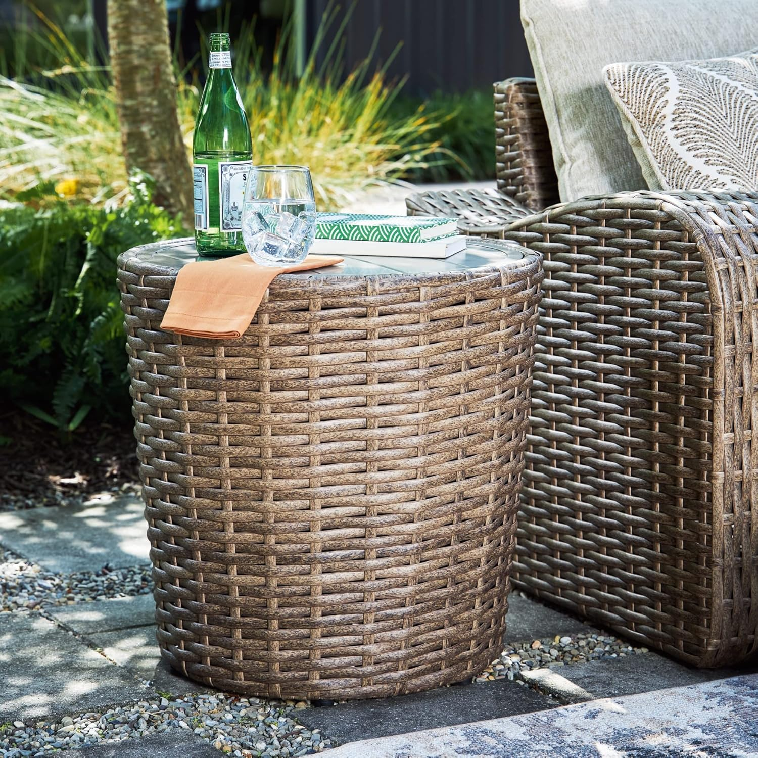 Signature Design by Ashley Sandy Bloom Casual Outdoor End Table, Light Brown