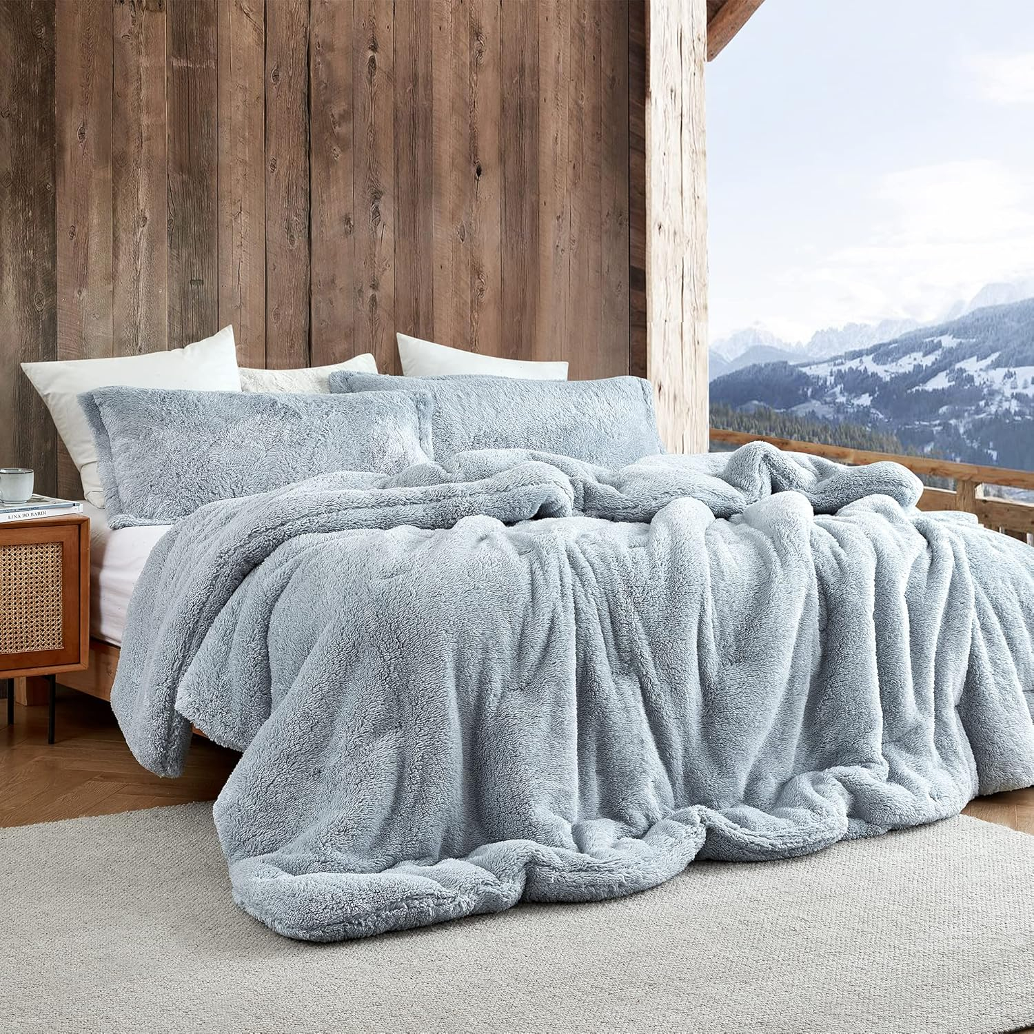 Oversized Queen Blue Reversible Down Alternative Comforter Set