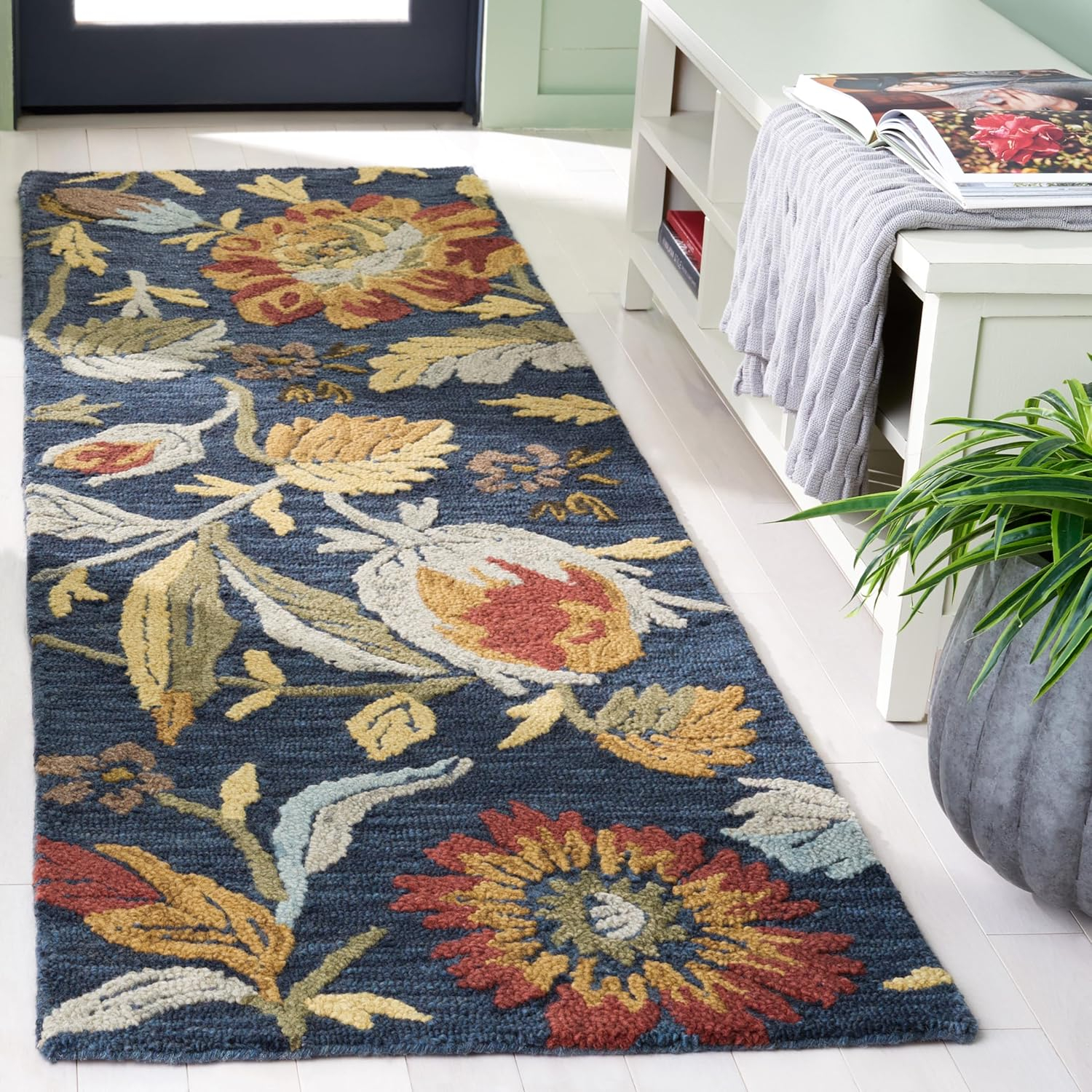 Handmade Red Floral Tufted Wool Rectangular Rug, 3' x 5'