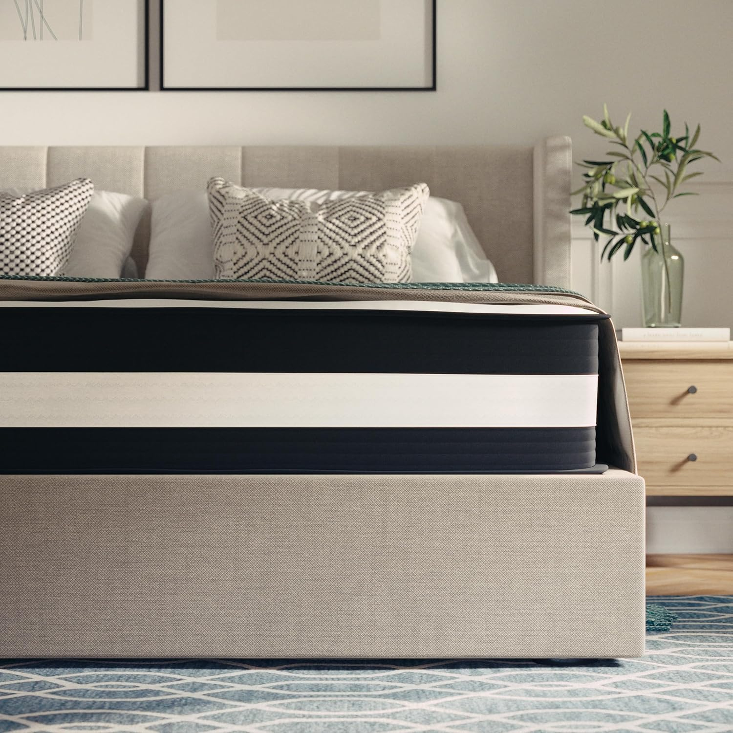 BizChair 12 Inch CertiPUR-US Certified Hybrid Pocket Spring Mattress, Queen Mattress in a Box