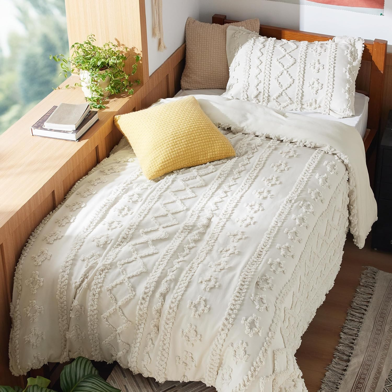 Bedsure Tufted Boho Comforter Set Twin Size - Beige Boho Bed Set, GentleSoft™ 2 Pieces Farmhouse Shabby Chic Embroidery Bedding, Gifts for Woman, Soft Jacquard Twin Comforter for All Seasons