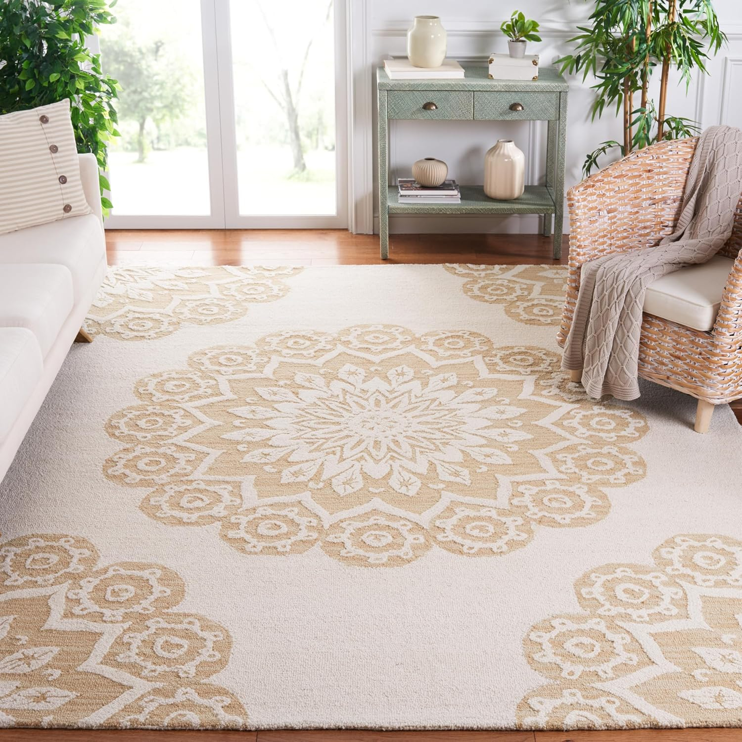 SAFAVIEH Blossom Brody Medallion Area Rug, Ivory/Beige, 10' x 14'