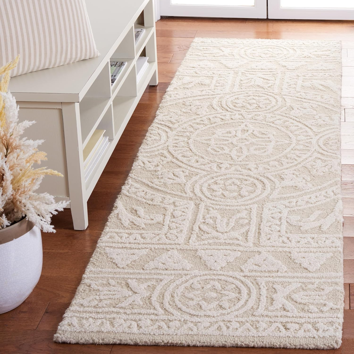 SAFAVIEH Blossom Roy Geometric Wool Runner Rug, Light Grey/Ivory, 2'3" x 6'
