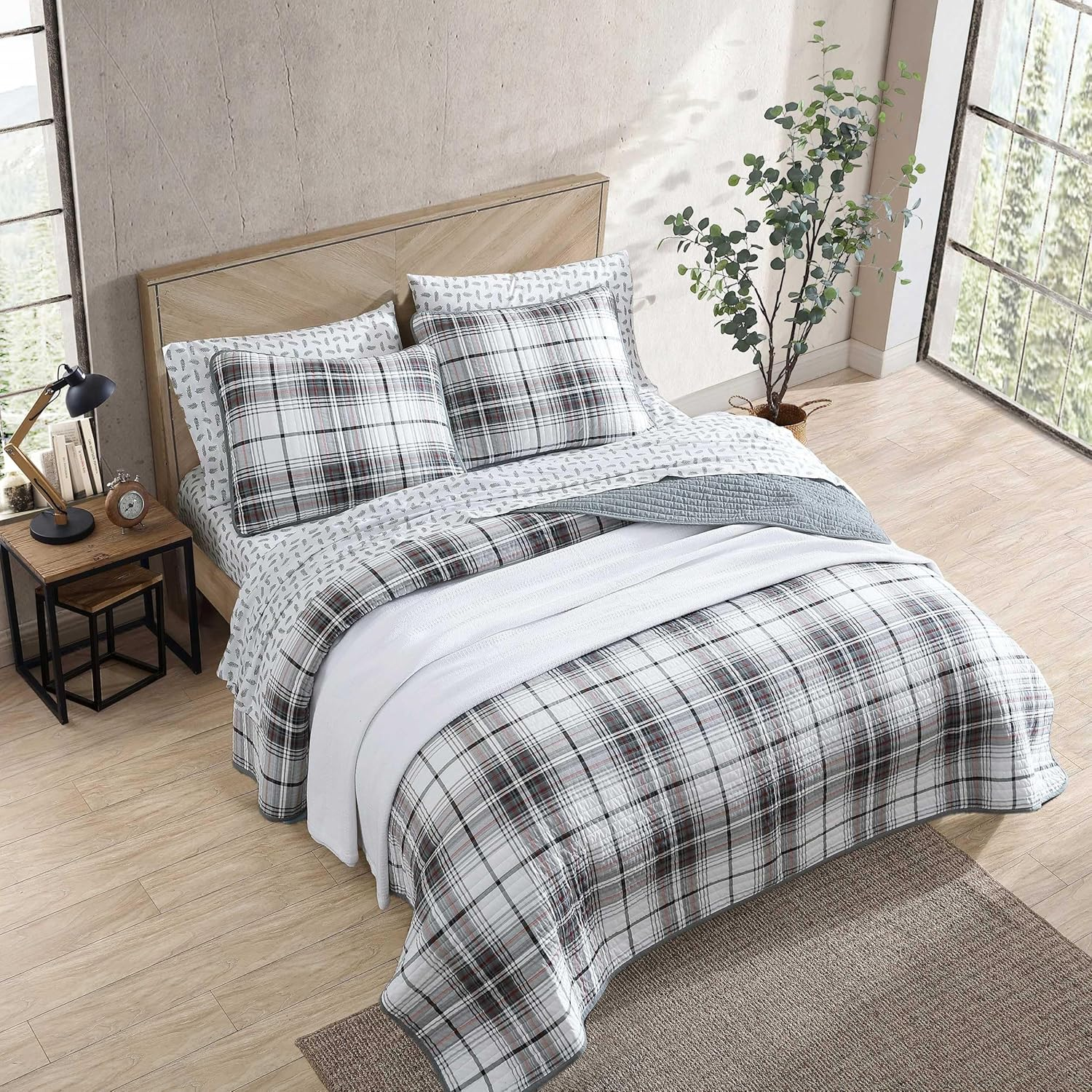 Eddie Bauer - Twin Quilt Set, Reversible Cotton Bedding with Matching Sham, Plaid Home Decor for All Seasons (Alder Plaid Grey, Twin)